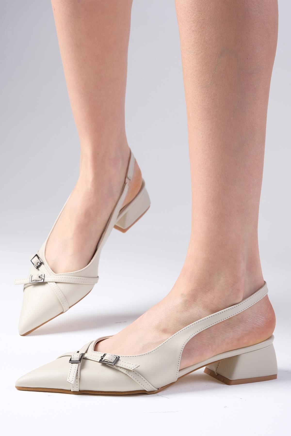 Leia Bej Renk Kısa Topuklu Ayakkabı-Low Heels-Mio Gusto-01546BEC