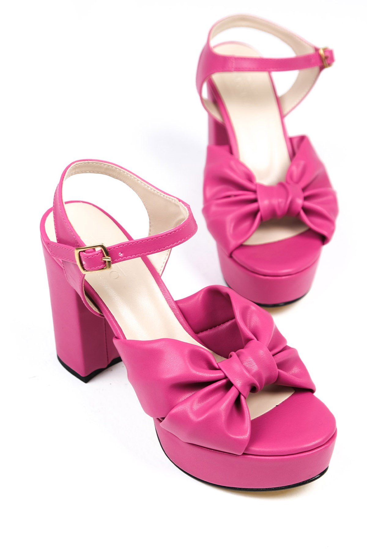 Leonie Fuşya Renk Platformlu Sandalet-SANDALET-Mio Gusto-02239FUC