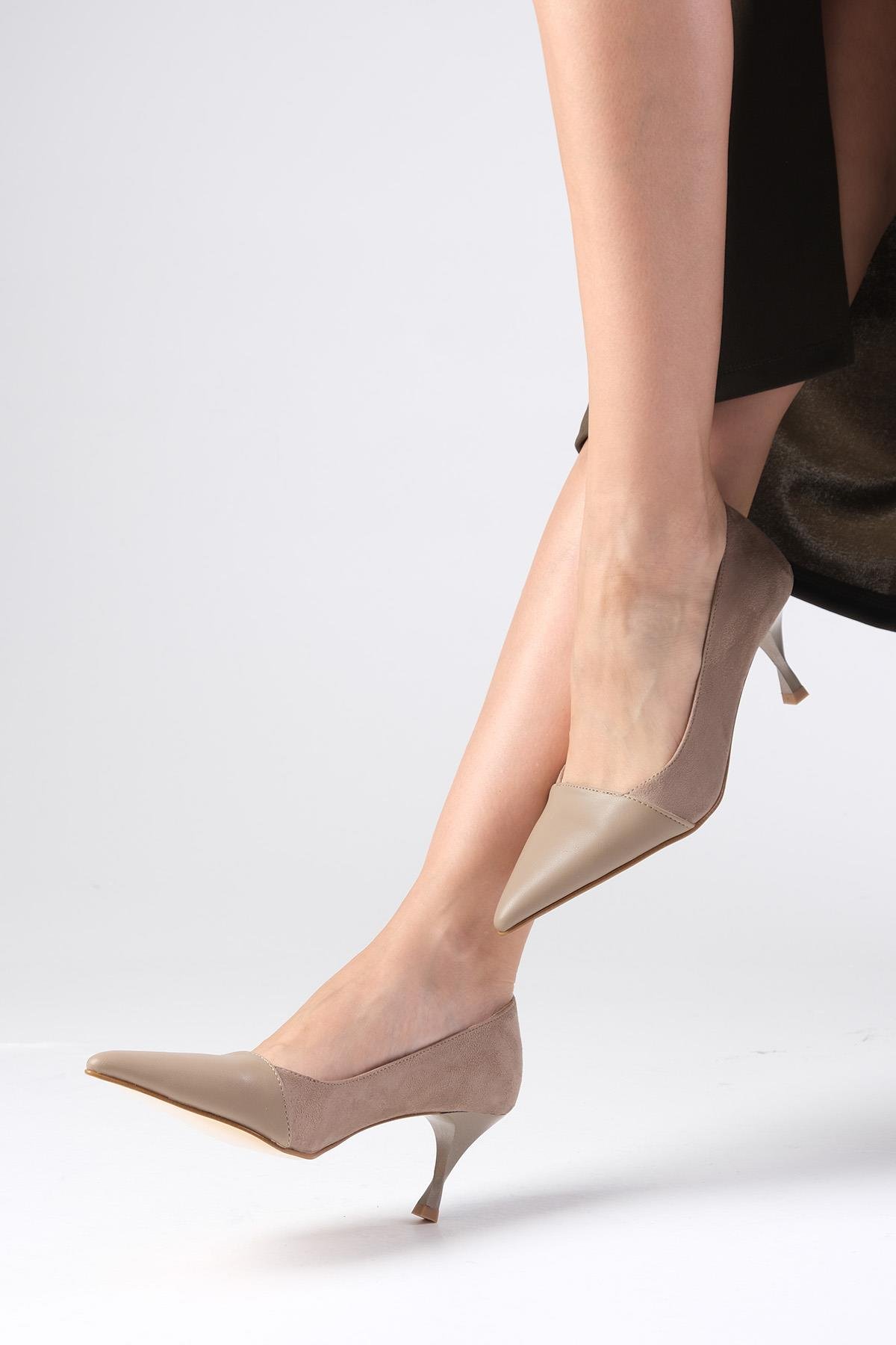 Lina Vizon Renk Süet Topuklu Ayakkabı-Yüksek Topuklu-Mio Gusto-01430MIS