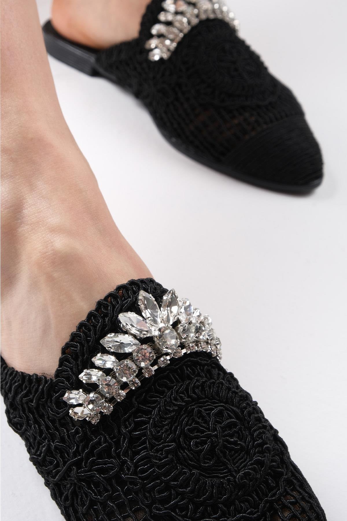 Lisette Siyah Renk Örgü Terlik-TERLİK-Mio Gusto-05616BLK