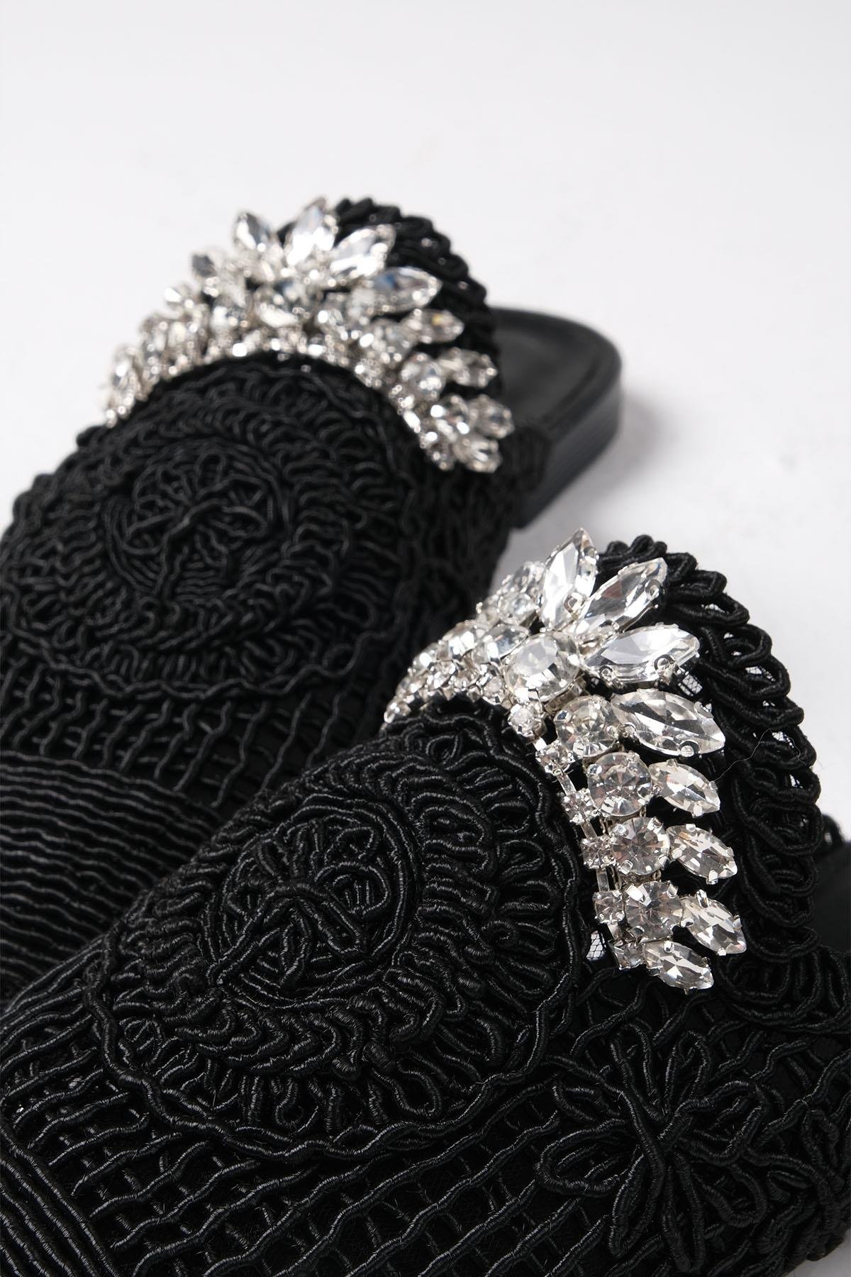 Lisette Siyah Renk Örgü Terlik-TERLİK-Mio Gusto-05616BLK