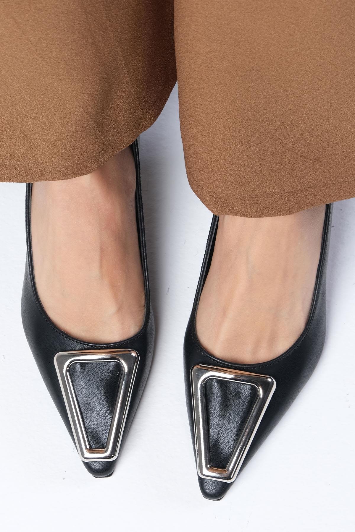 Lucinda Siyah Renk Topuklu Ayakkabı-Yüksek Topuklu-Mio Gusto-02342BLC