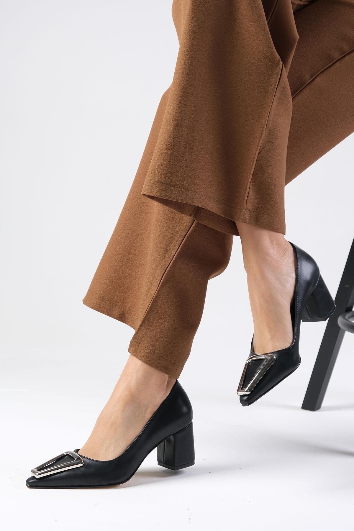 Lucinda Siyah Renk Topuklu Ayakkabı-Yüksek Topuklu-Mio Gusto-02342BLC