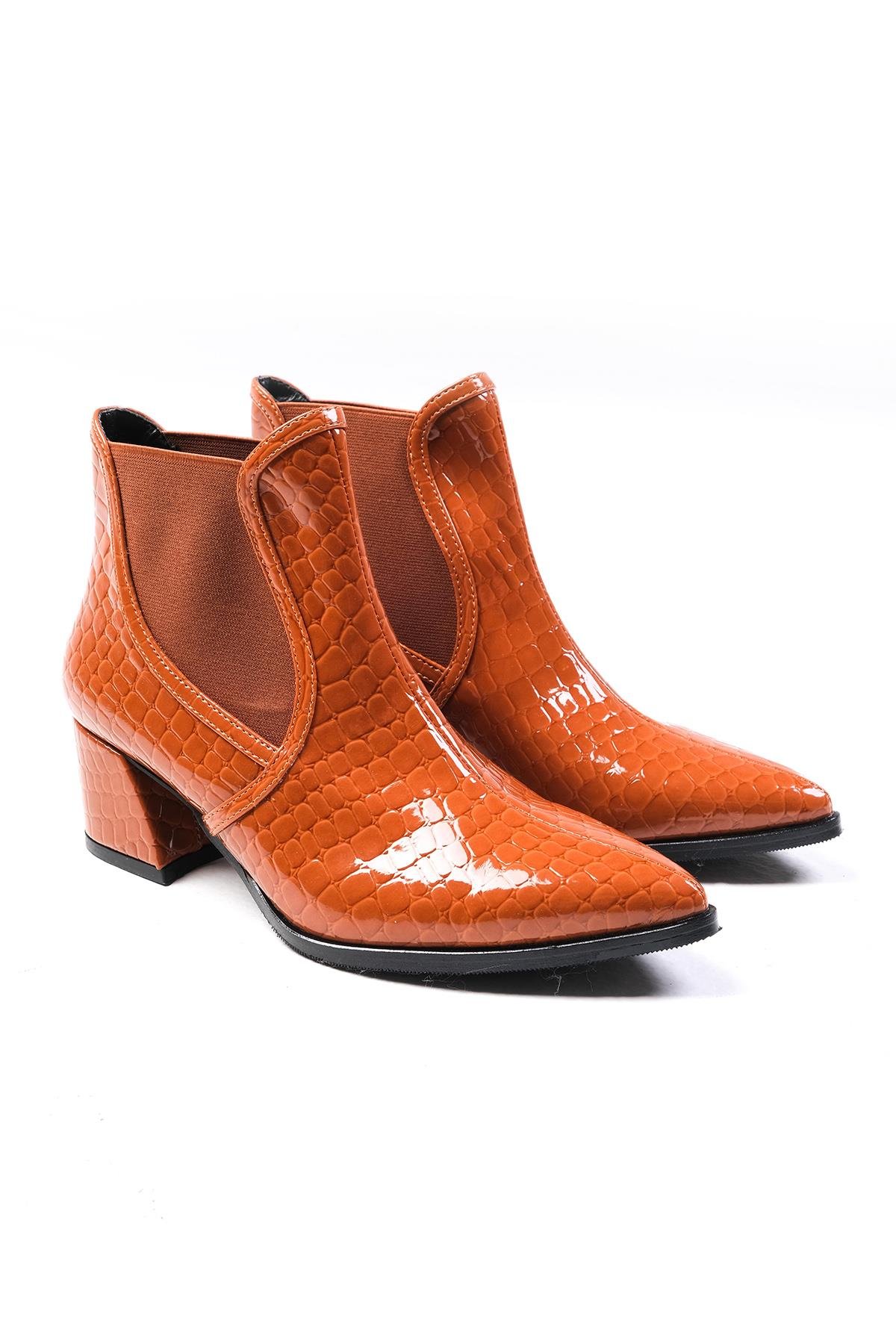 Maggie Taba Renk Krokodil Desenli Bot-Kalın Topuk-Mio Gusto-01432TAV