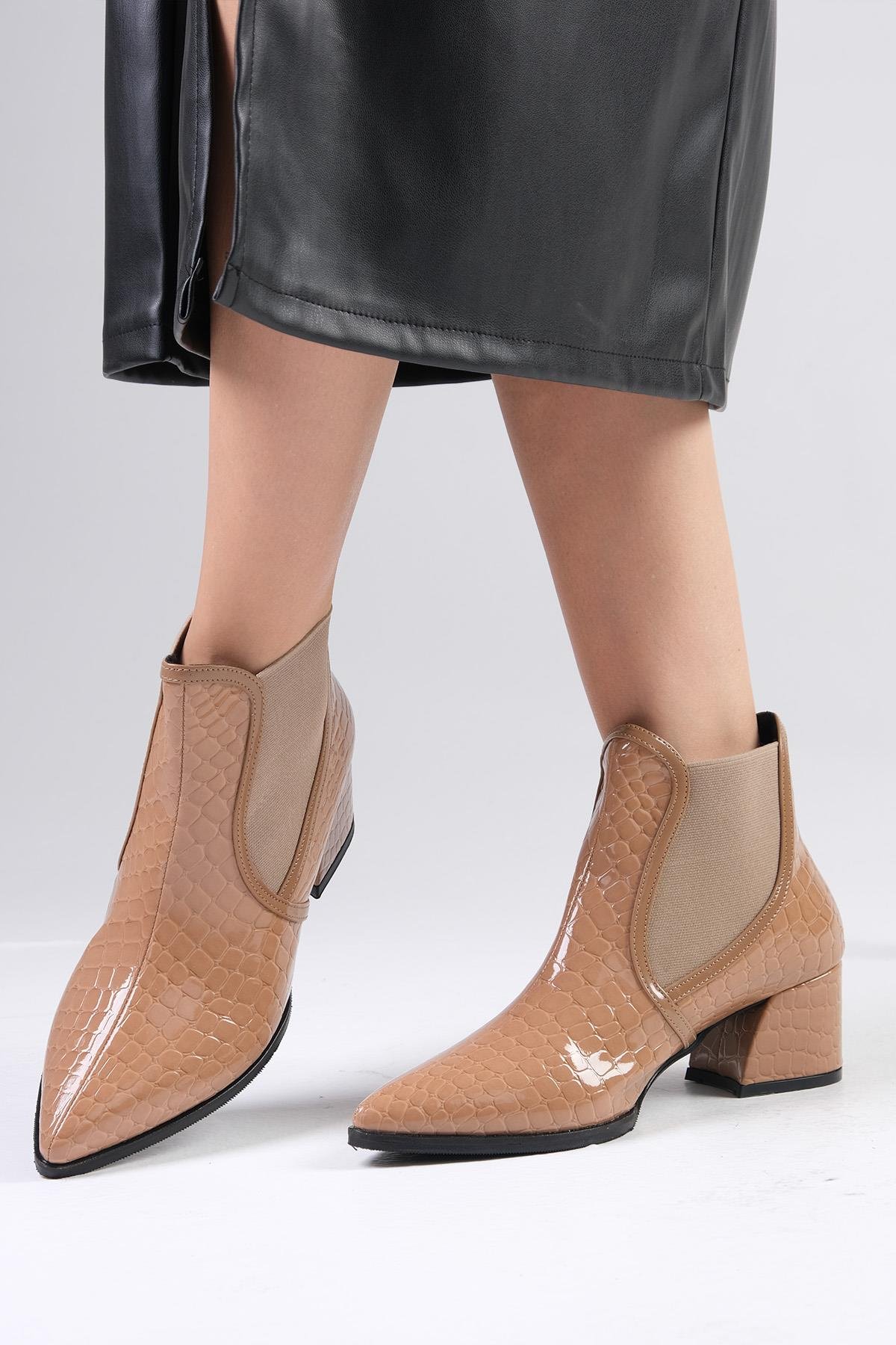 Maggie Vizon Renk Krokodil Desenli Bot-Kalın Topuk-Mio Gusto-01432MIV