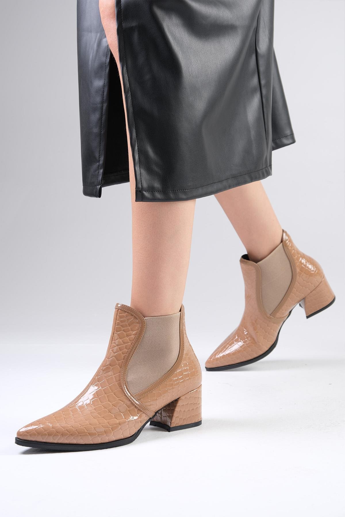 Maggie Vizon Renk Krokodil Desenli Bot-Kalın Topuk-Mio Gusto-01432MIV