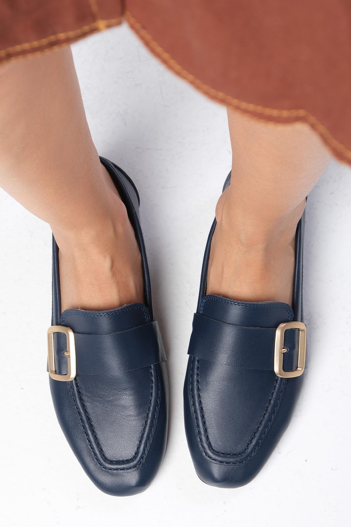 Martina Hakiki Deri Lacivert Renk Loafer-DÜZ AYAKKABI-Mio Gusto-01560DBC