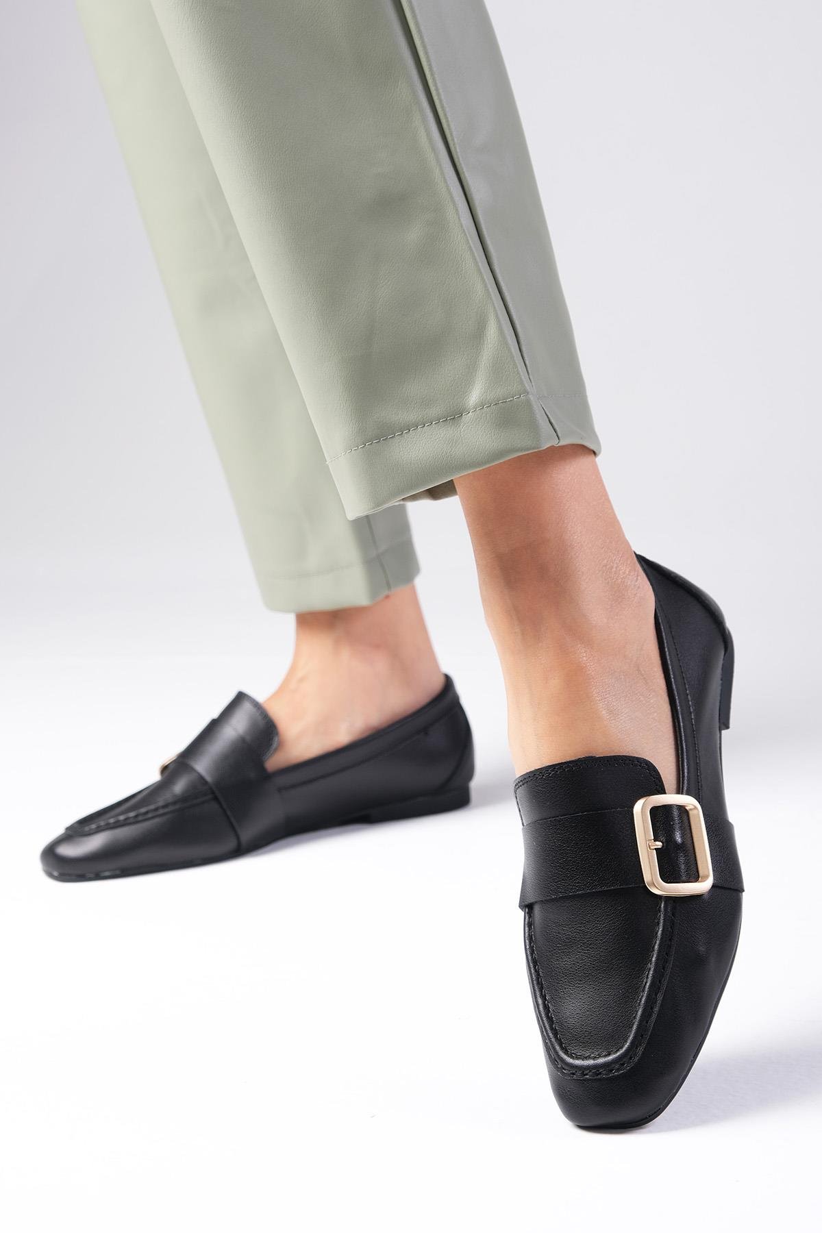 Martina Hakiki Deri Siyah Renk Loafer-DÜZ AYAKKABI-Mio Gusto-01560BLC