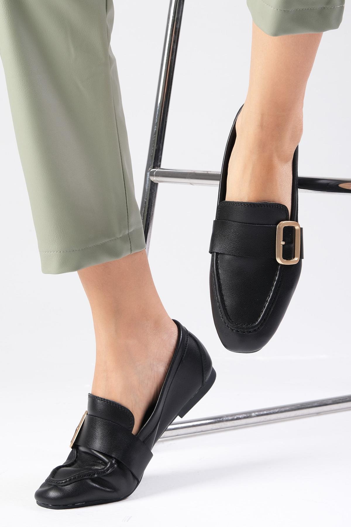 Martina Hakiki Deri Siyah Renk Loafer-DÜZ AYAKKABI-Mio Gusto-01560BLC