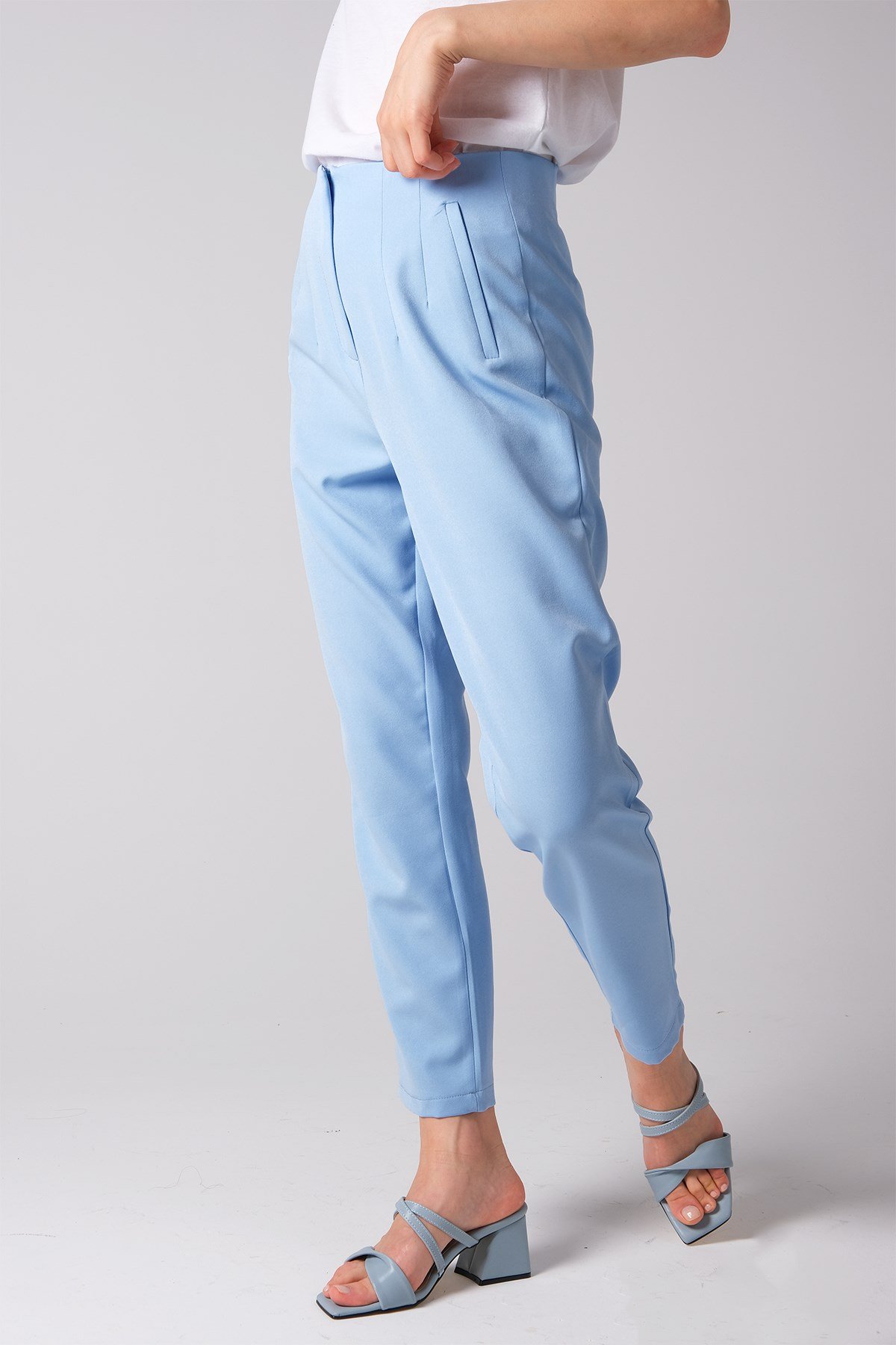 Mavi Renk Düz Paça Kumaş Pantalon-Pantolon-Mio Gusto-G0027BUK