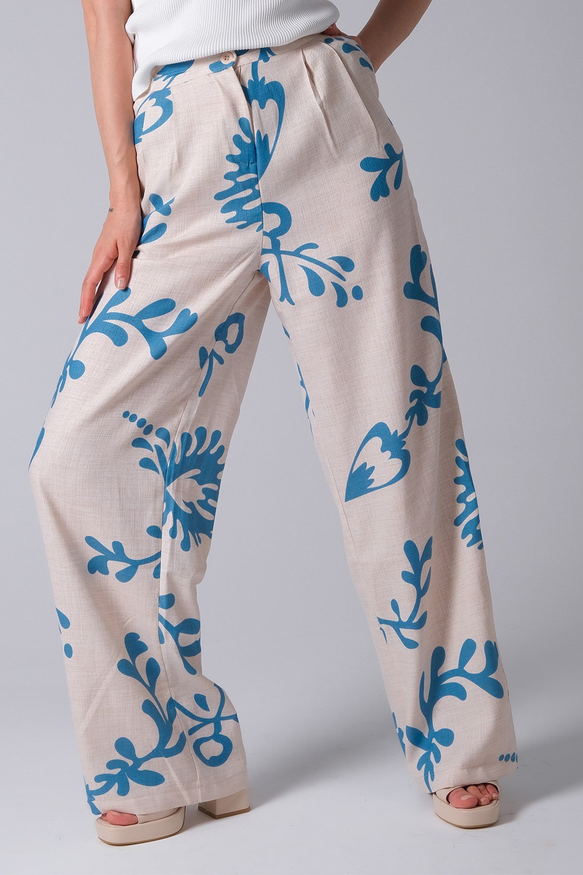 Mavi Renk Kadın Bol Paça Pantalon-Pantolon-Mio Gusto-G0025BUK