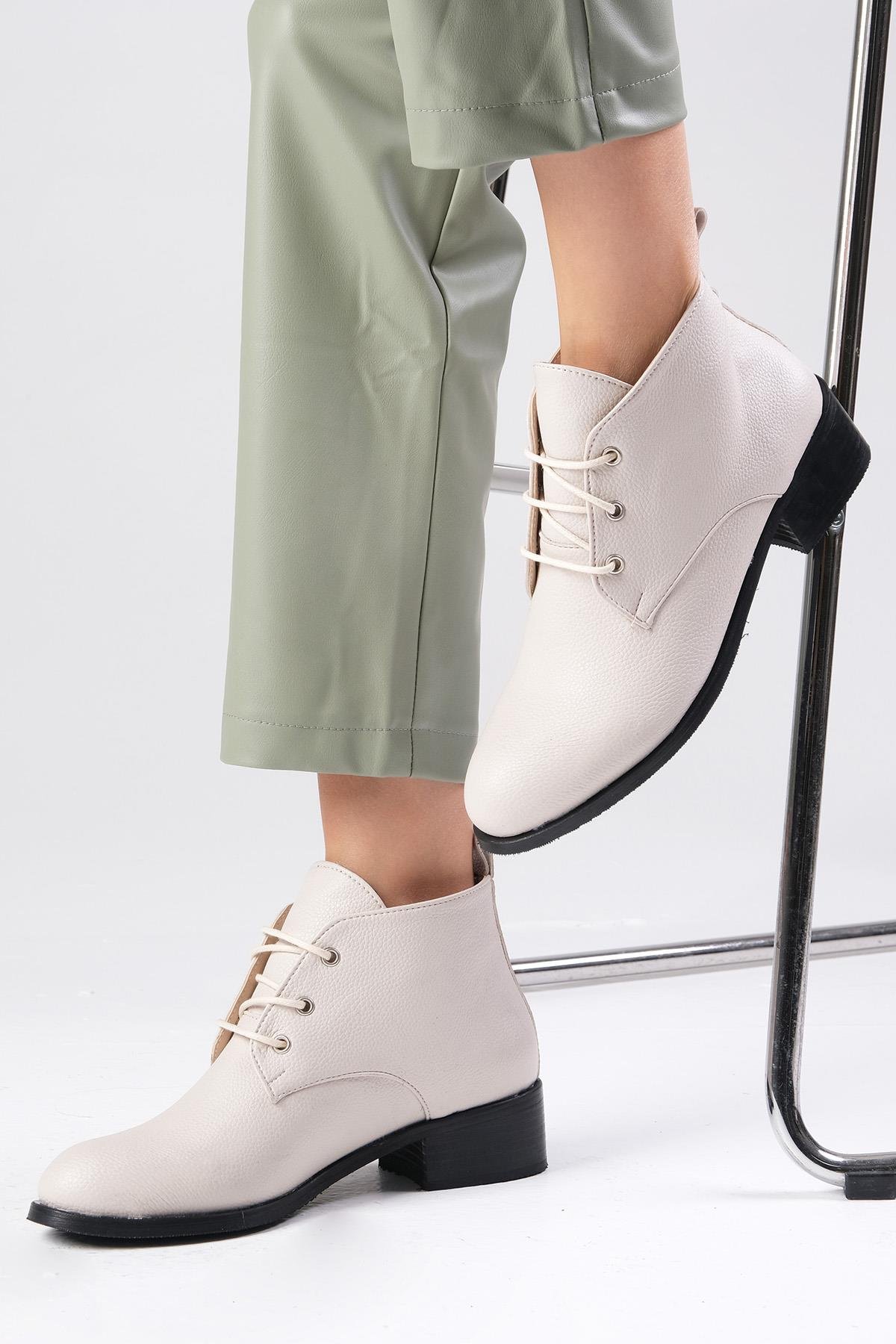 Meera Bej Renk Bağcıklı Düz Bot-Topuksuz-Mio Gusto-02317BEC