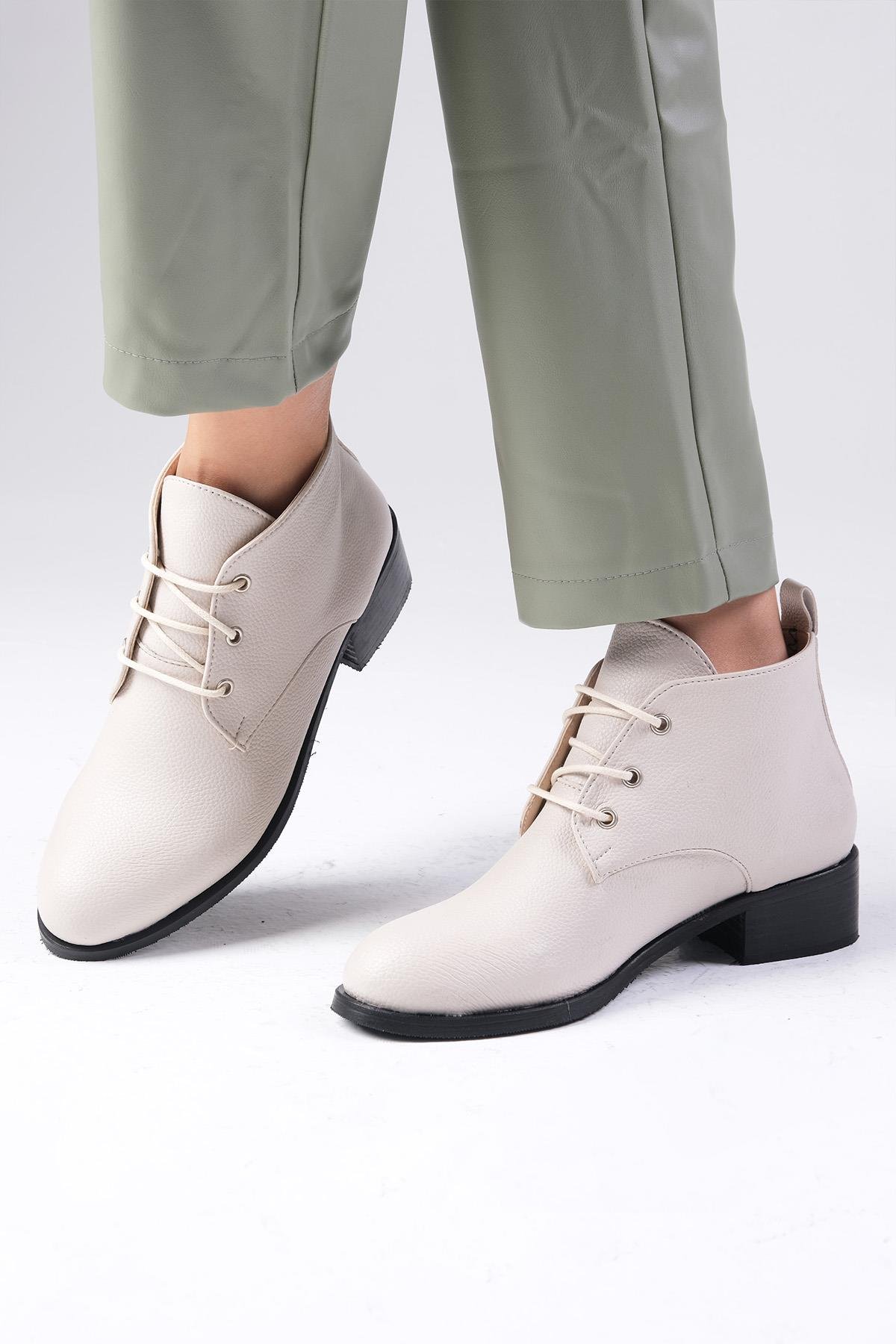 Meera Bej Renk Bağcıklı Düz Bot-Topuksuz-Mio Gusto-02317BEC