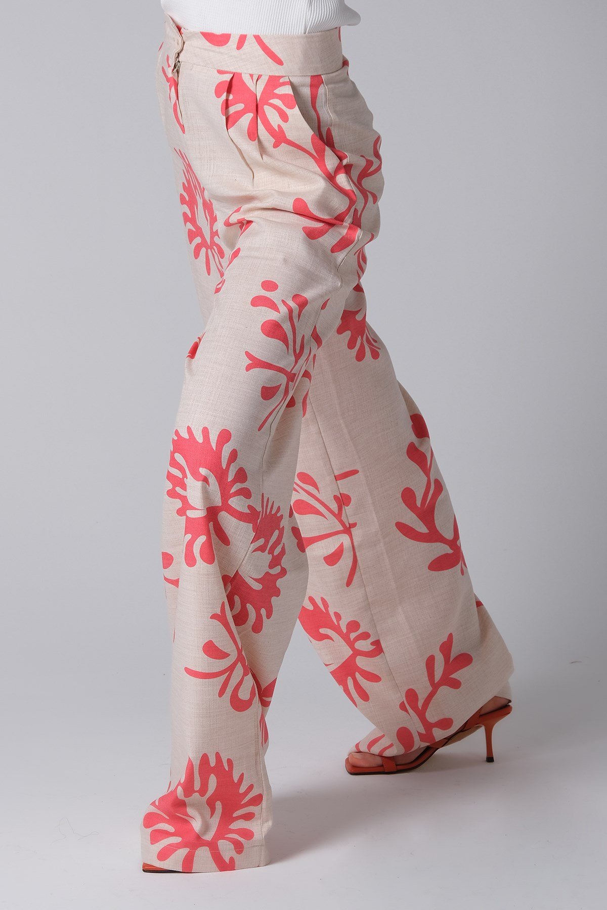Mercan Rengi Kadın Bol Paça Pantalon-Pantolon-Mio Gusto-G0025PIK