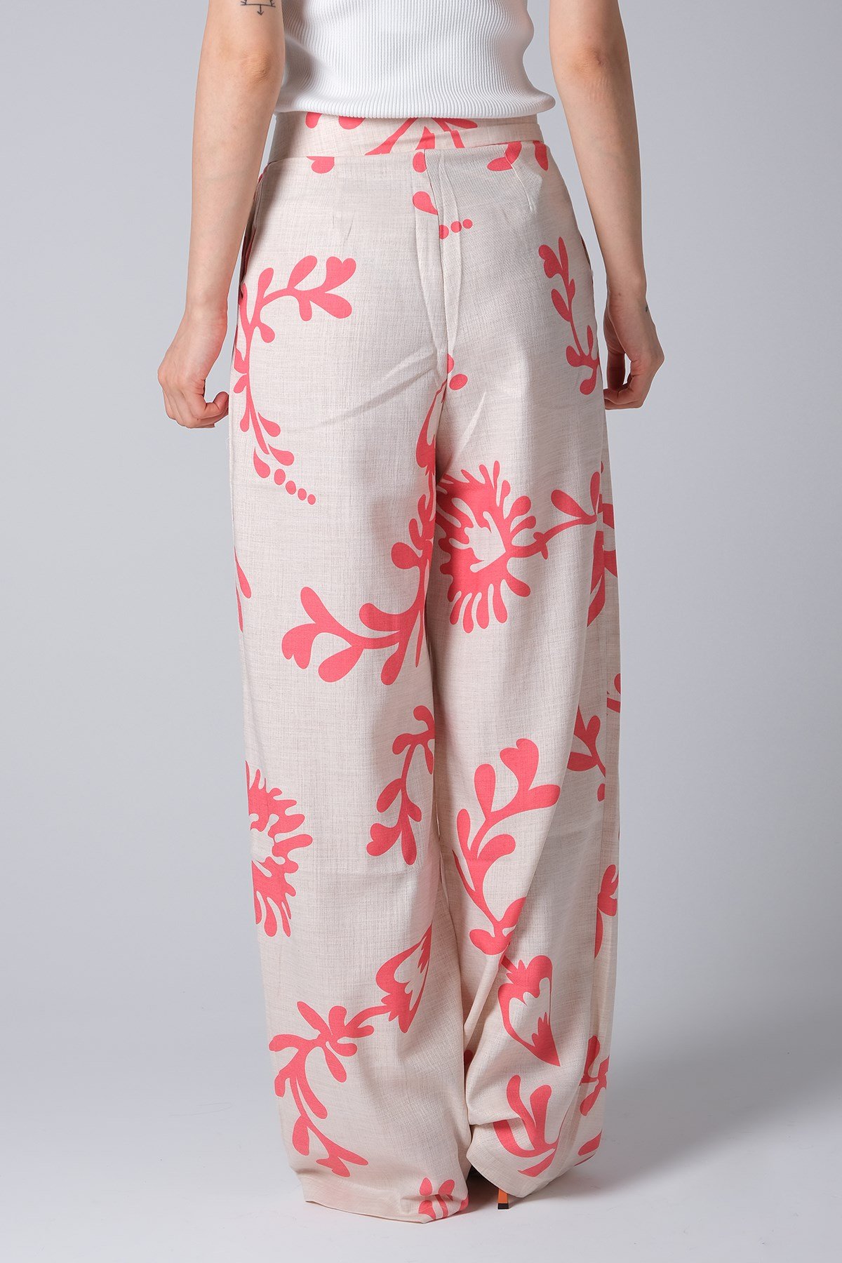 Mercan Rengi Kadın Bol Paça Pantalon-Pantolon-Mio Gusto-G0025PIK