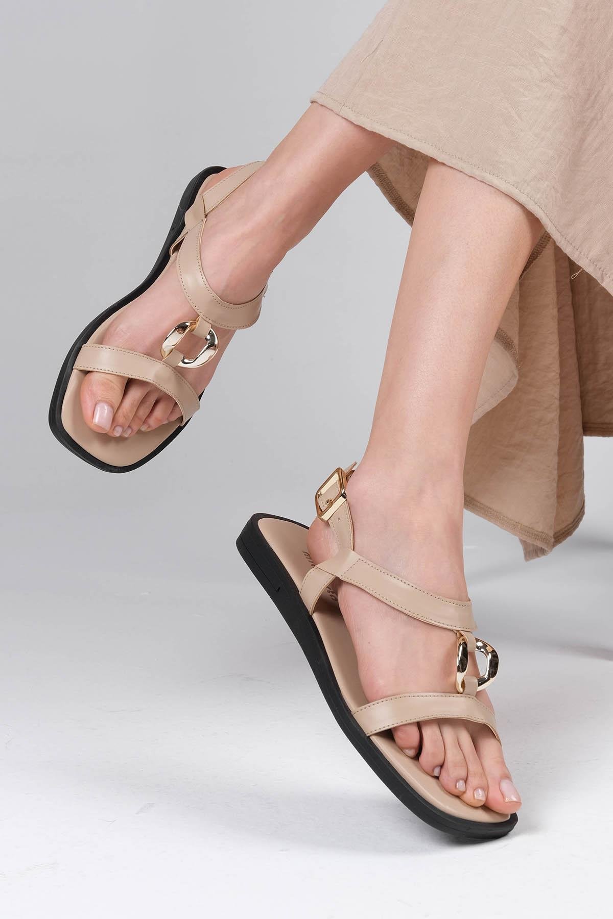 Mio Gusto Agnes Ten Renk Metal Aksesuarlı Kadın Sandalet Modelleri