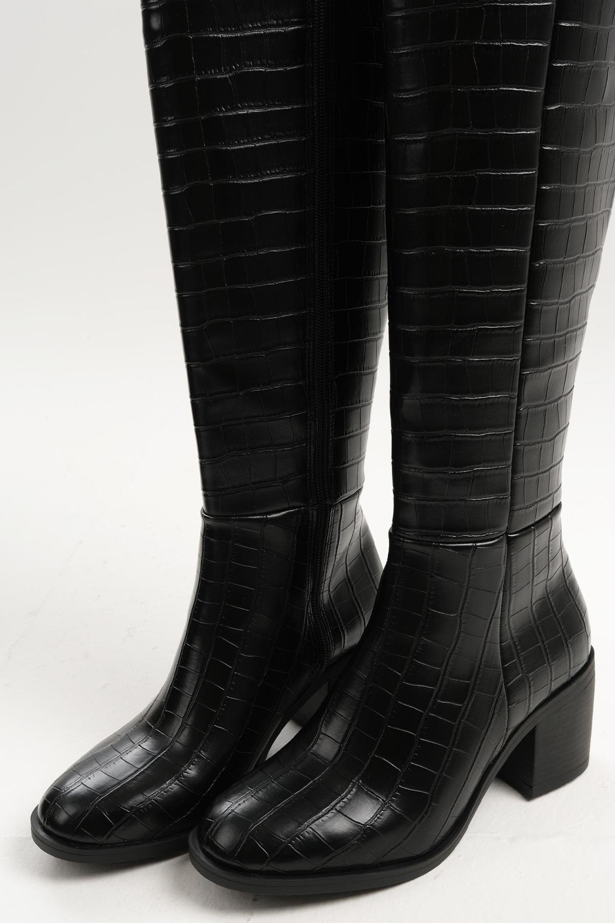 Mio Gusto Bej Renk Fermuarlı Kalın Topuklu Çizme Kadın Ayakkabı Modelleri