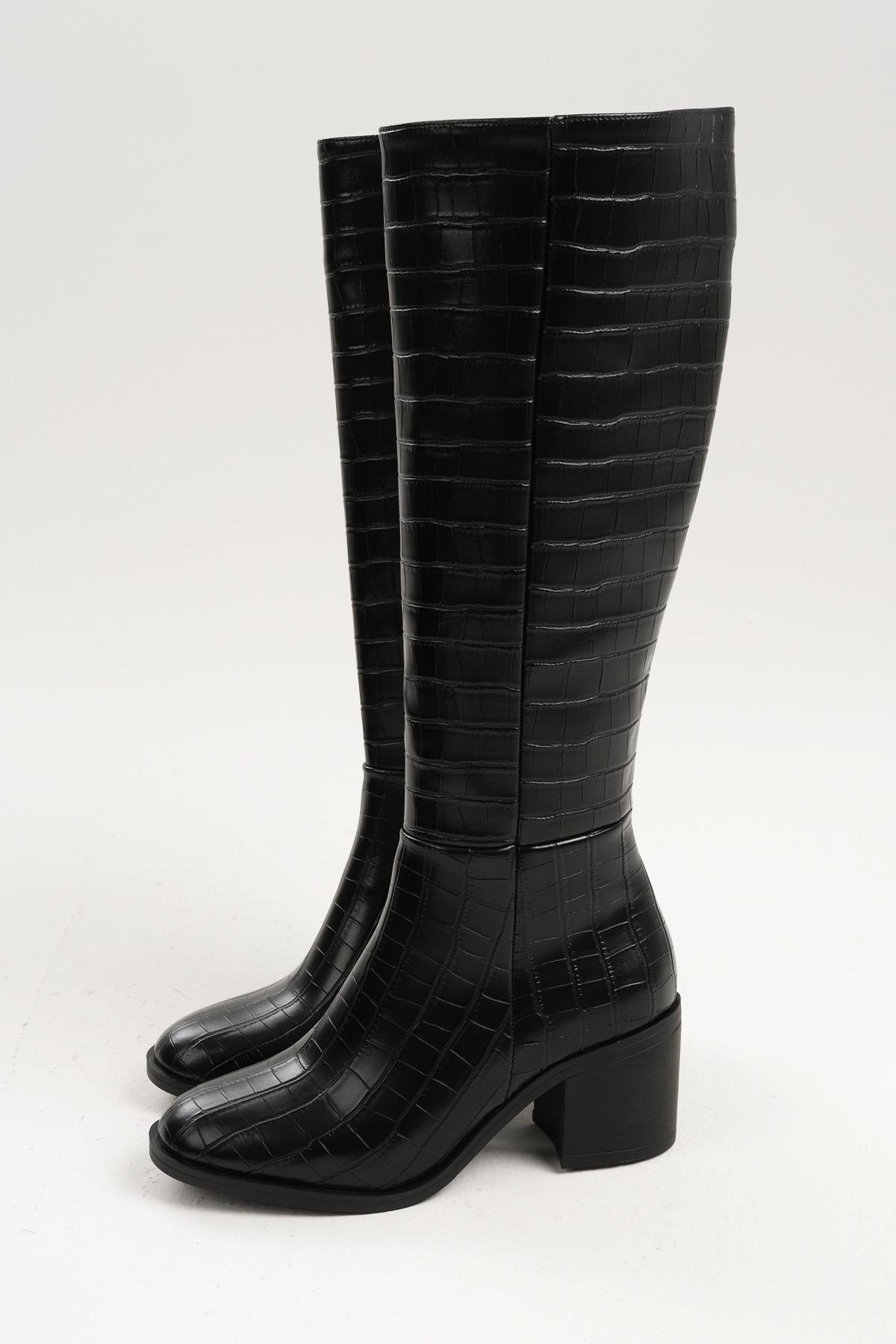 Mio Gusto Bej Renk Fermuarlı Kalın Topuklu Çizme Kadın Ayakkabı Modelleri