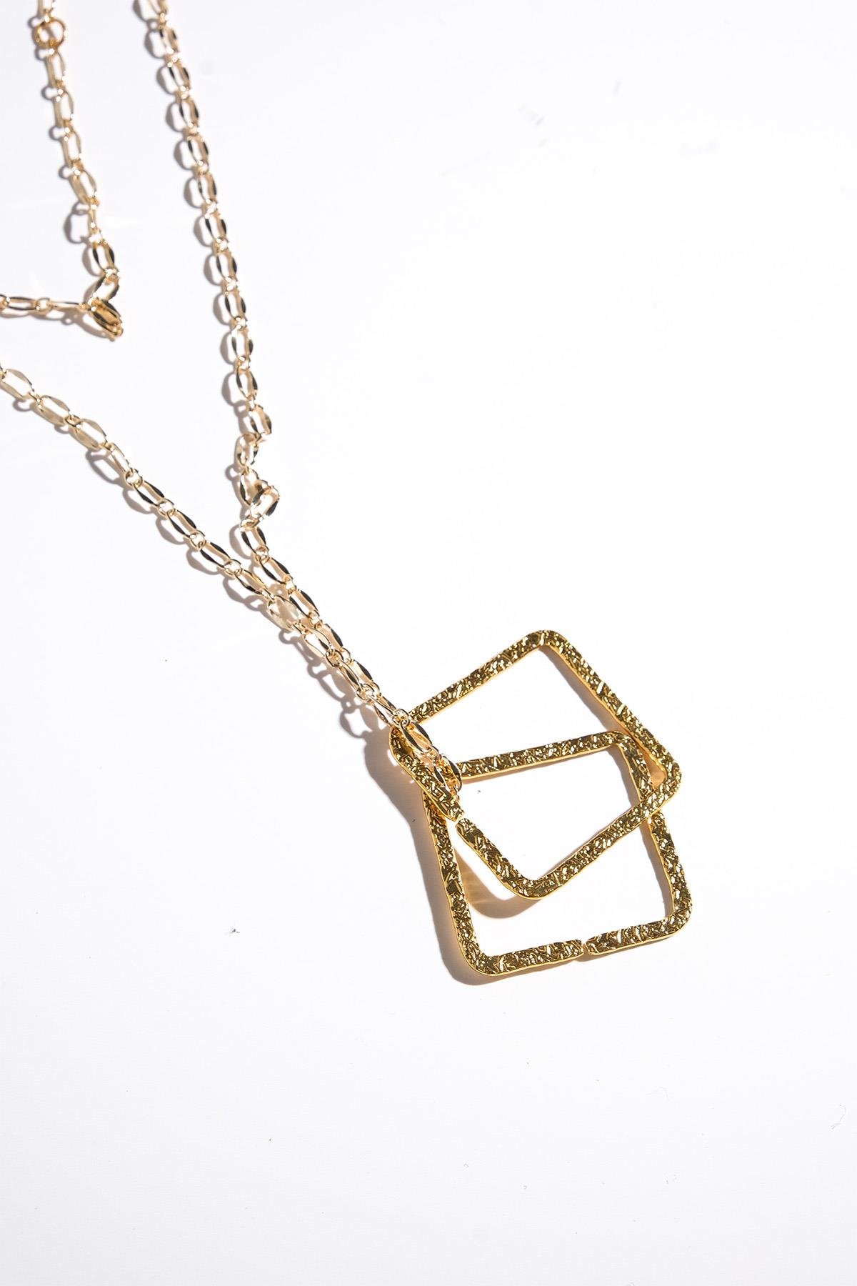 Mio Gusto Altın Renk Kare Kadın Kolye Modelleri