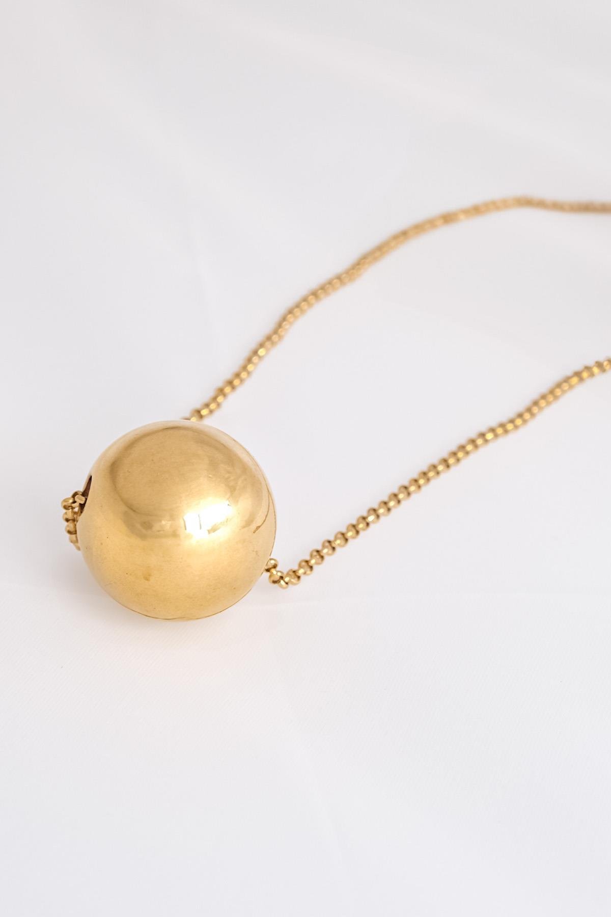 Mio Gusto Altın Renk Parlak Top Kadın Kolye Modelleri