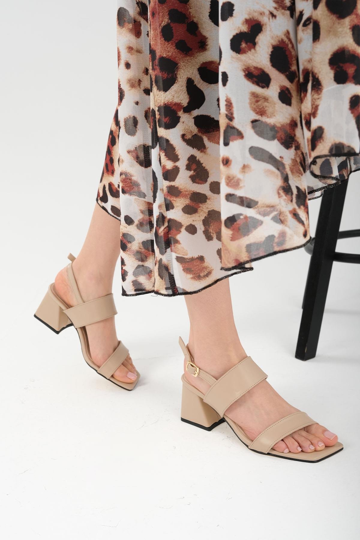 Mio Gusto Astrid Ten Rengi Çift Bantlı Topuklu Kadın Sandalet Modelleri