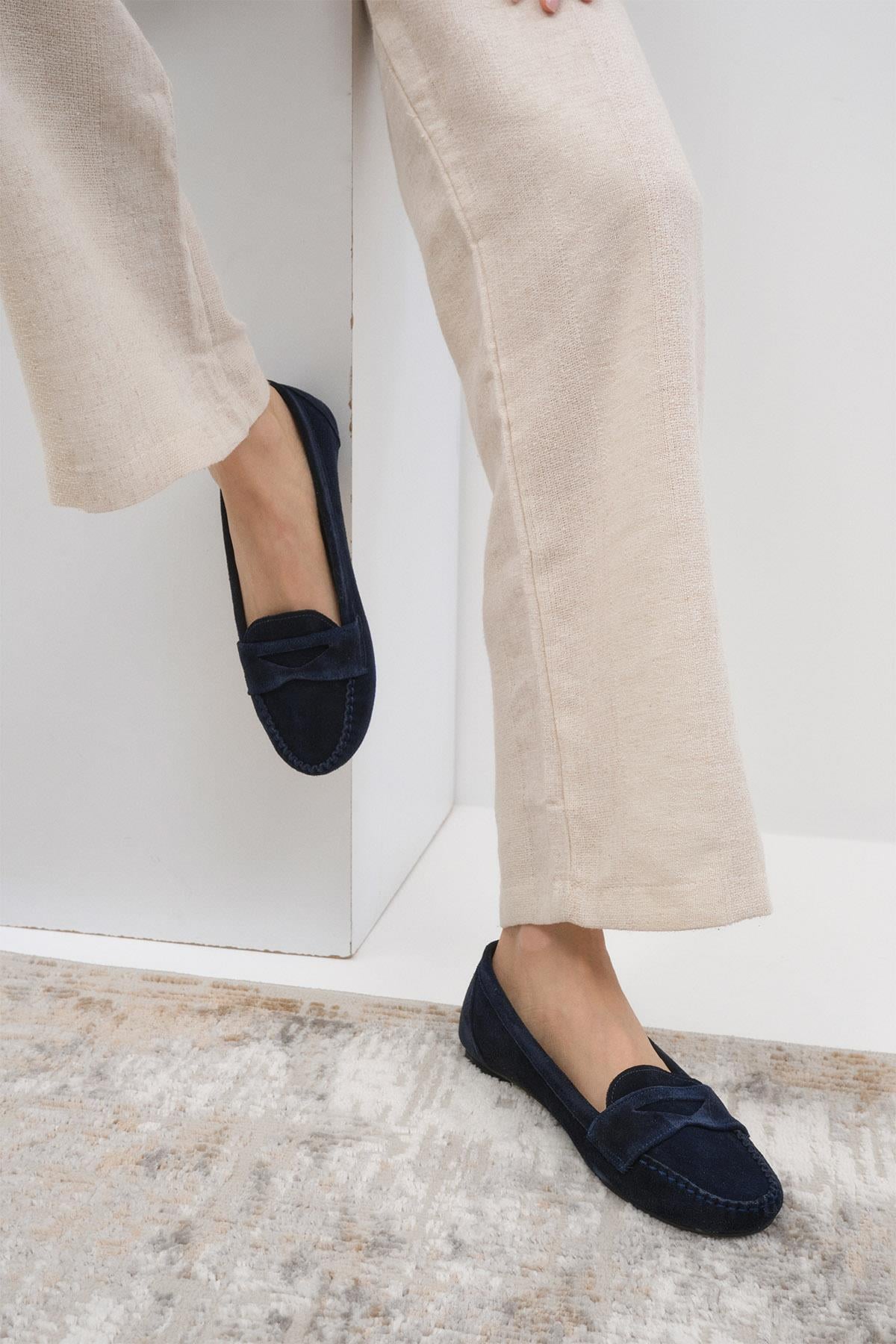 Mio Gusto Capri Hakiki Süet Lacivert Renk Kadın Loafer