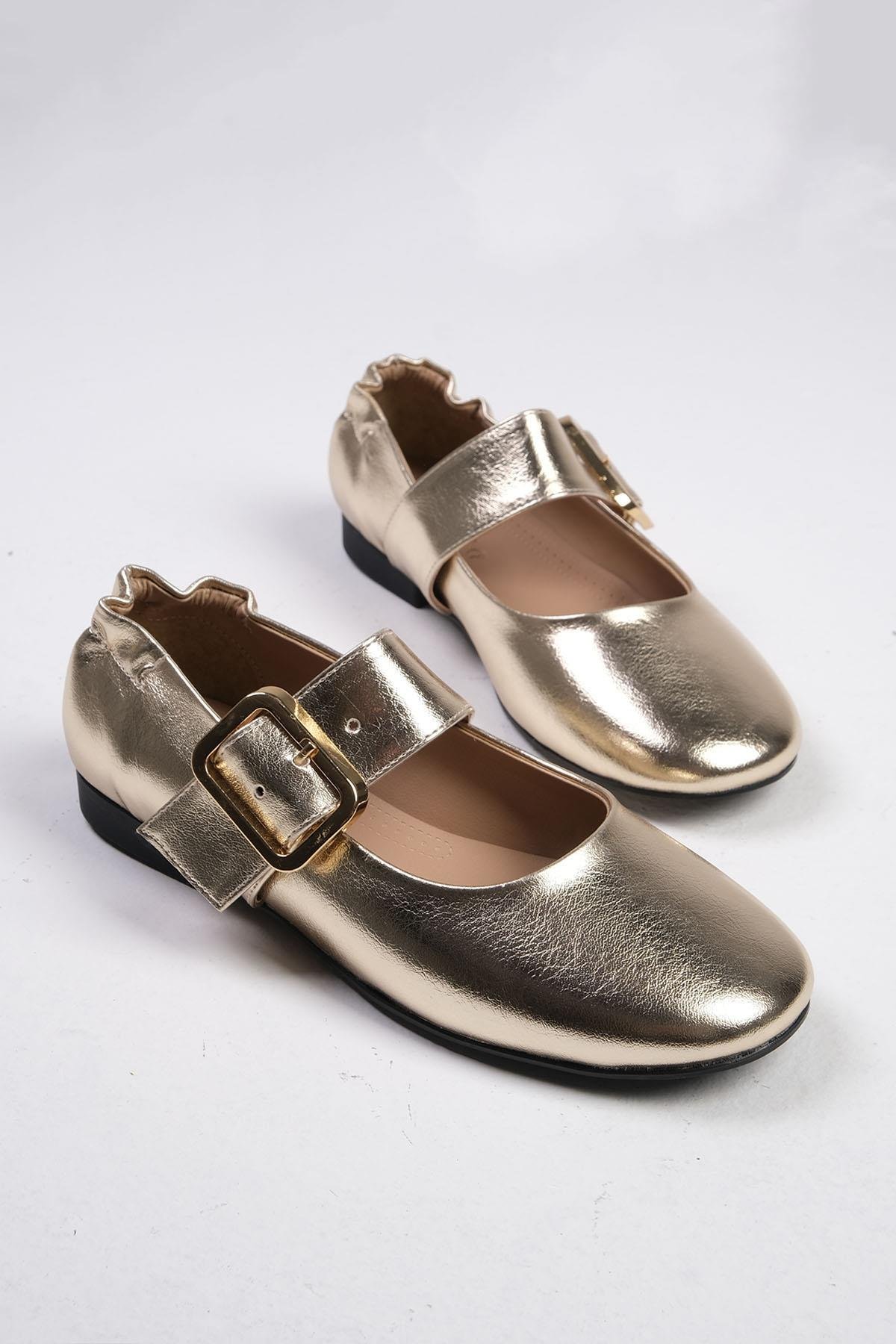 Mio Gusto Diega Altın Renk Kalın Kemerli Babet Ayakkabı Modelleri