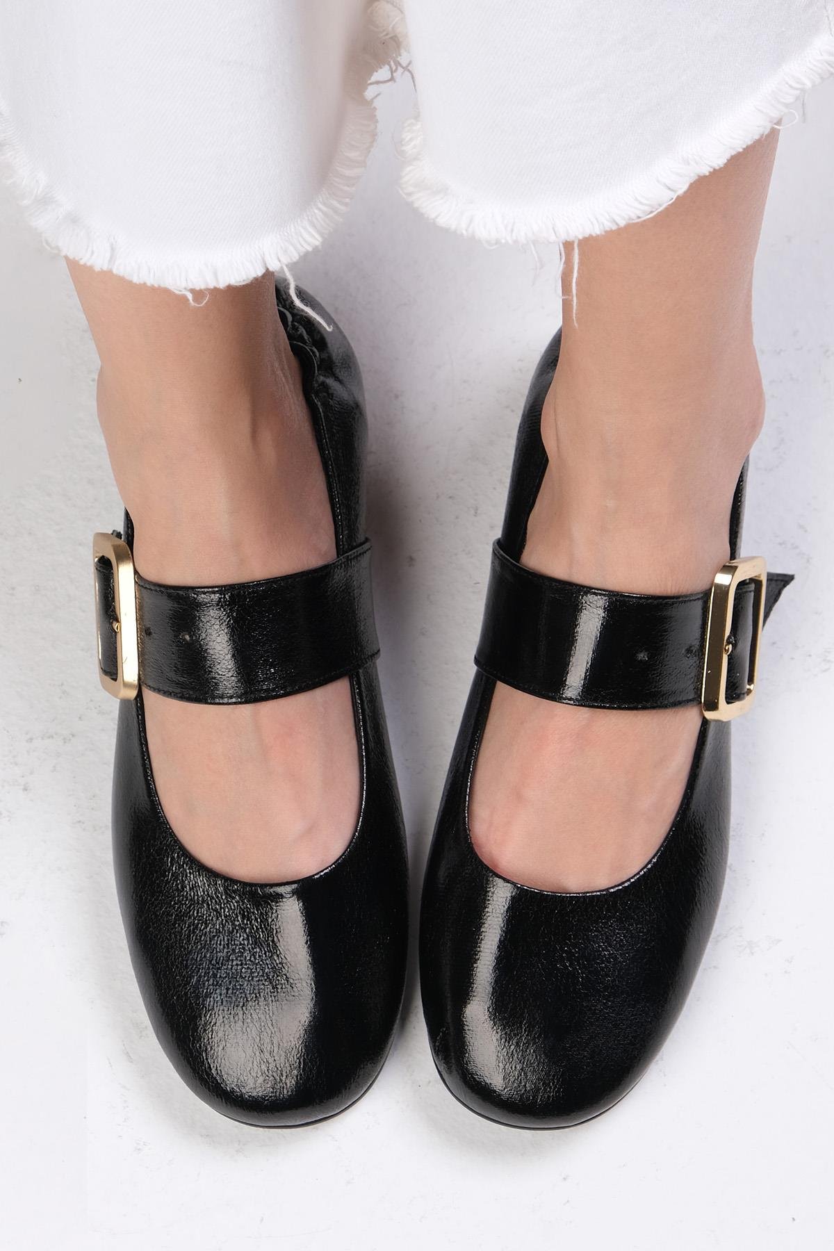 Mio Gusto Diega Siyah  Renk Kalın Kemerli Babet Ayakkabı Modelleri