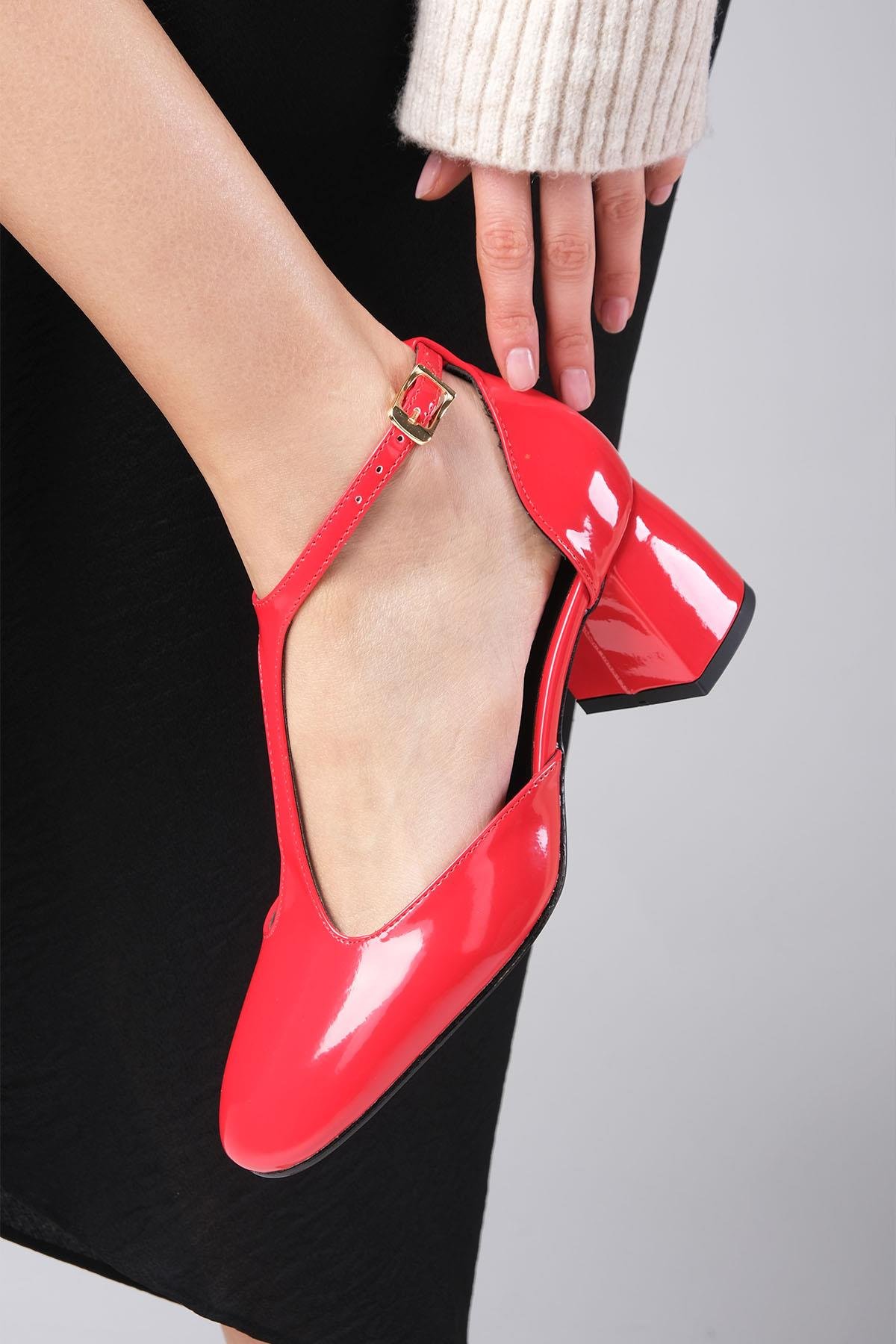 Mio Gusto Emma Kırmızı Renk Topuklu Kadın Ayakkabı Modelleri