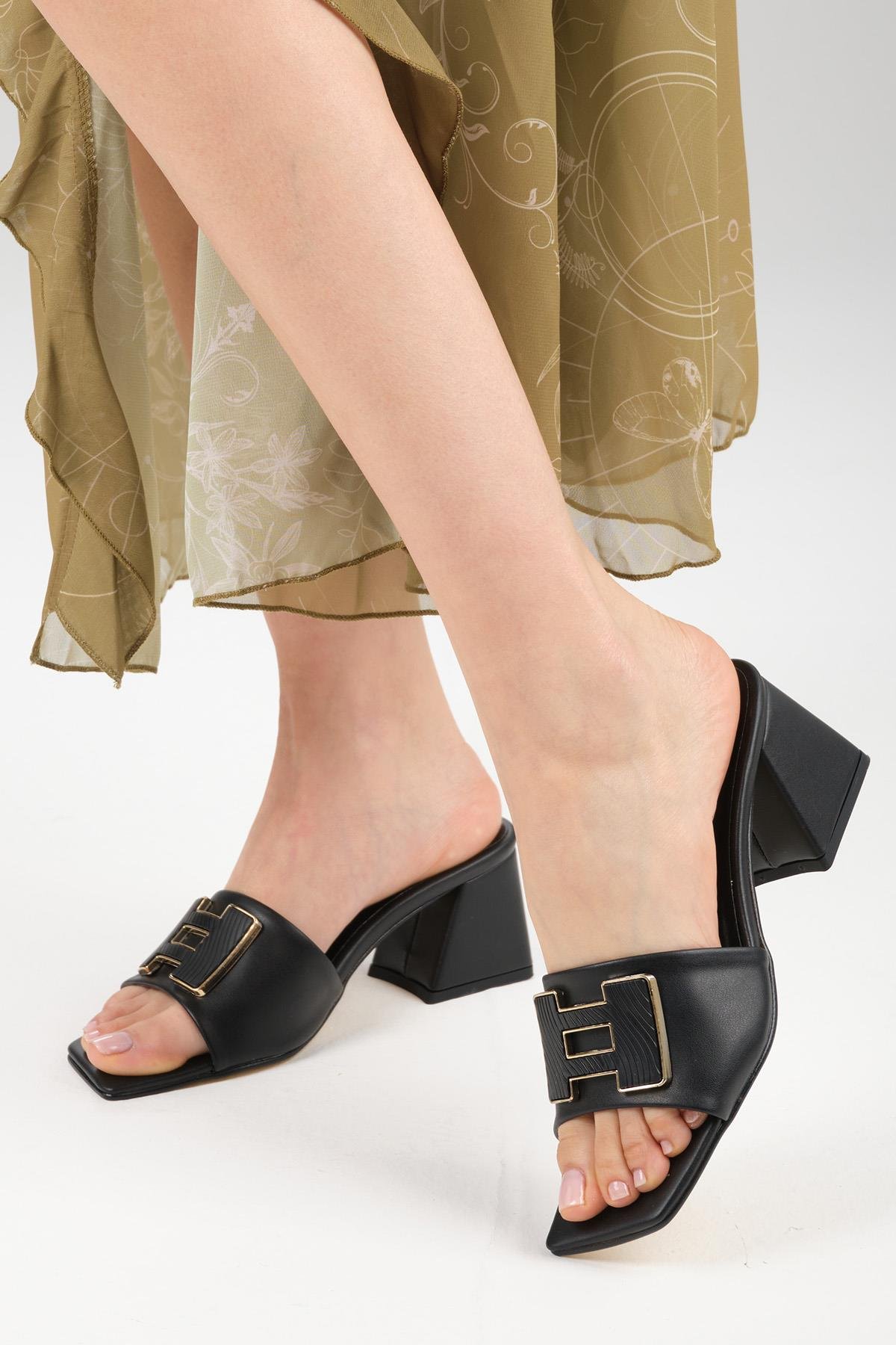 Mio Gusto Trude Siyah Renk Tokalı Kadın Sandalet Modelleri