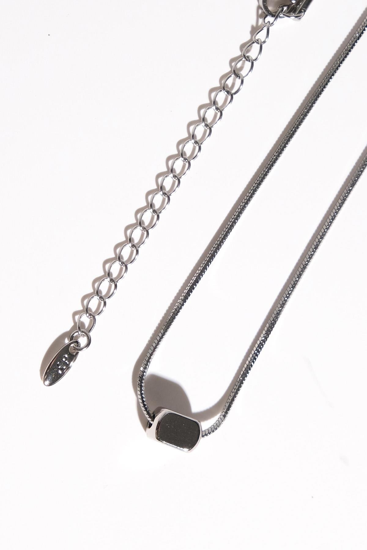 Mio Gusto Doğal Taşlı Süet İpli Kolye