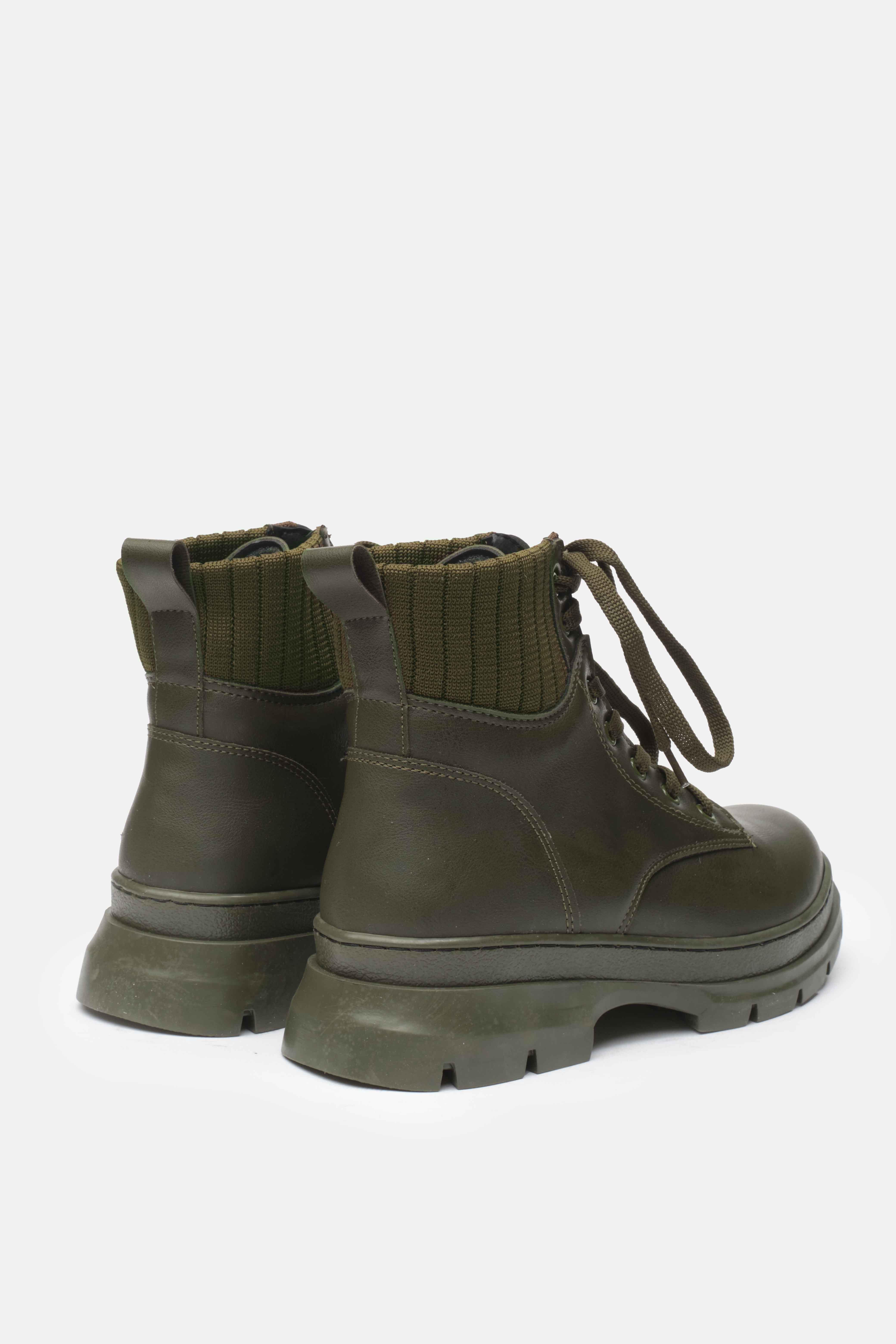 Mio Gusto Siyah Renk Bağcıklı Postal Bot