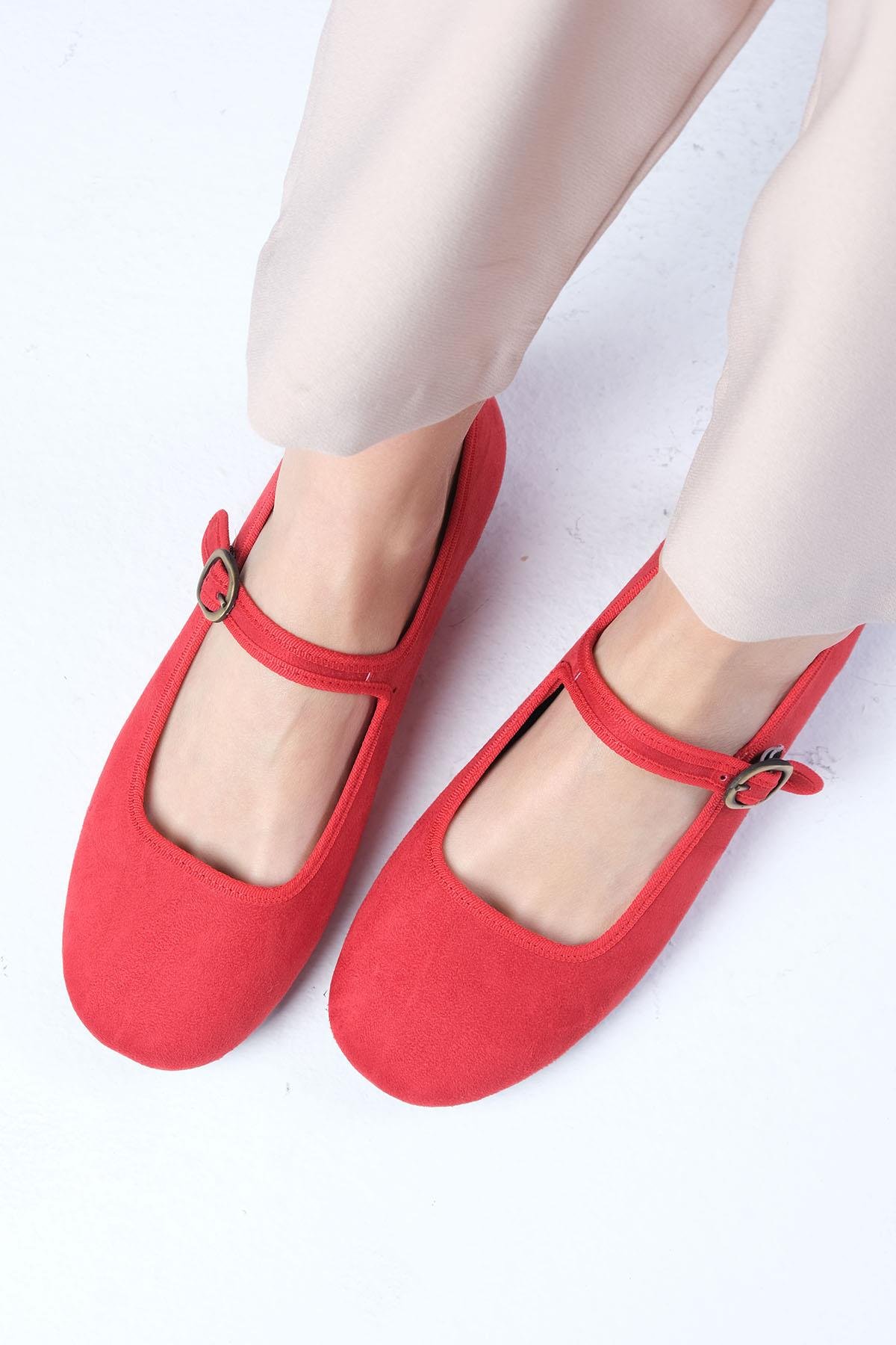 Mio Gusto Inna Kırmızı Renk Bantlı Kadın Babet Ayakkabı Modelleri