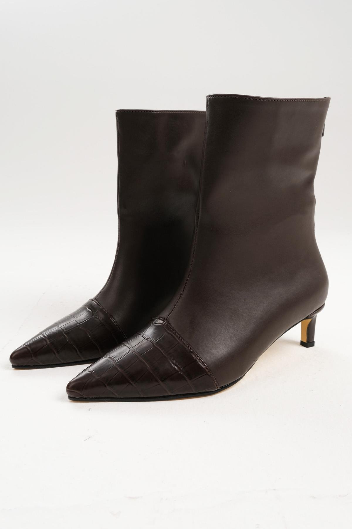 Mio Gusto Siyah Renk Croco Detaylı İnce Topuklu Bot