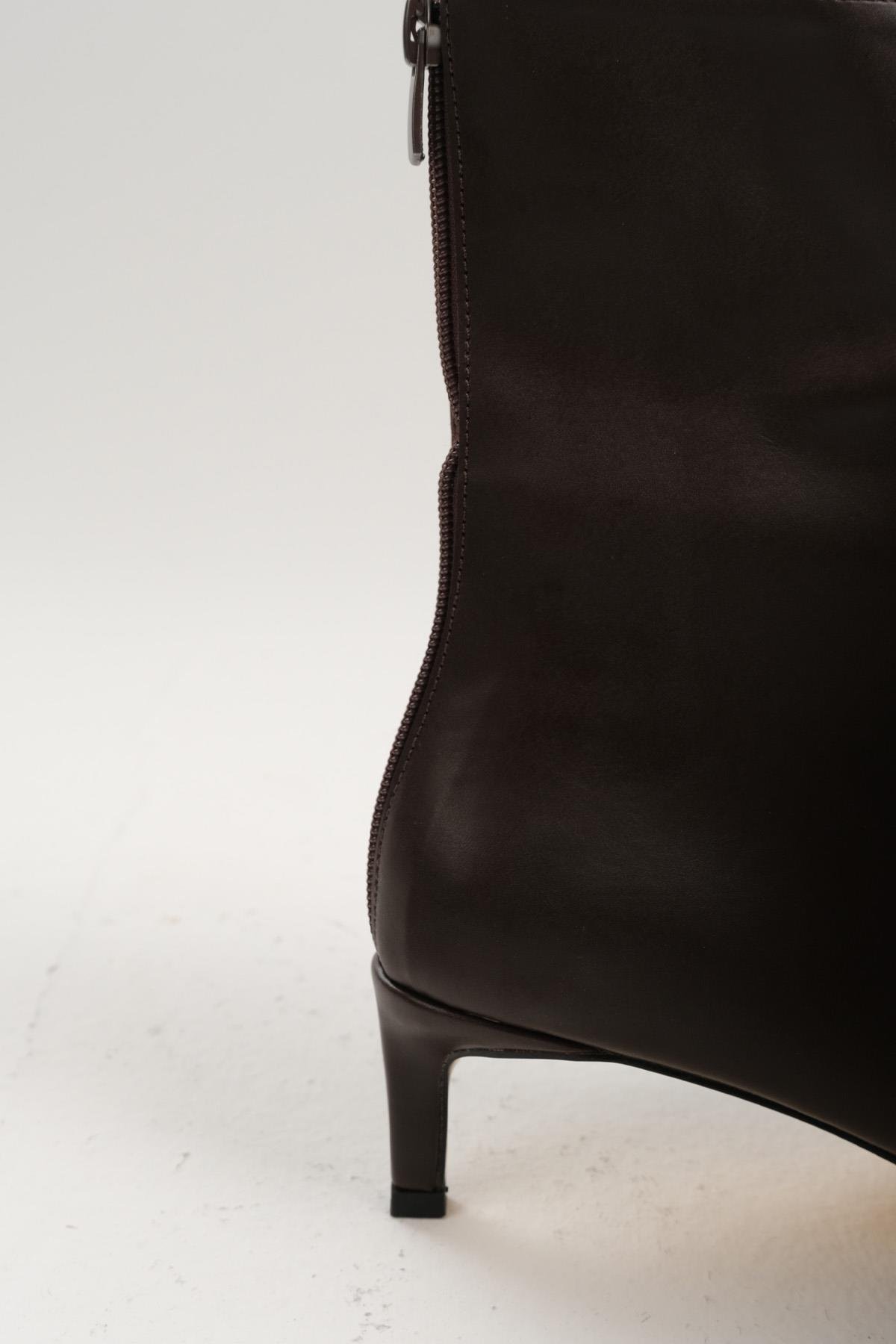 Mio Gusto Siyah Renk Croco Detaylı İnce Topuklu Bot