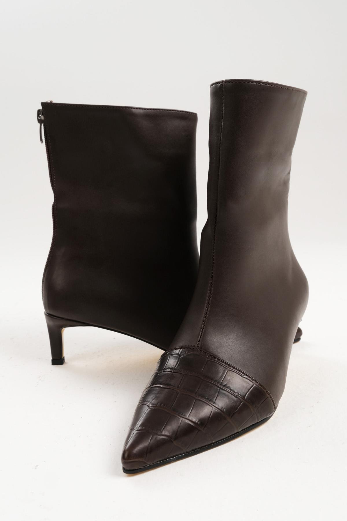 Mio Gusto Siyah Renk Croco Detaylı İnce Topuklu Bot