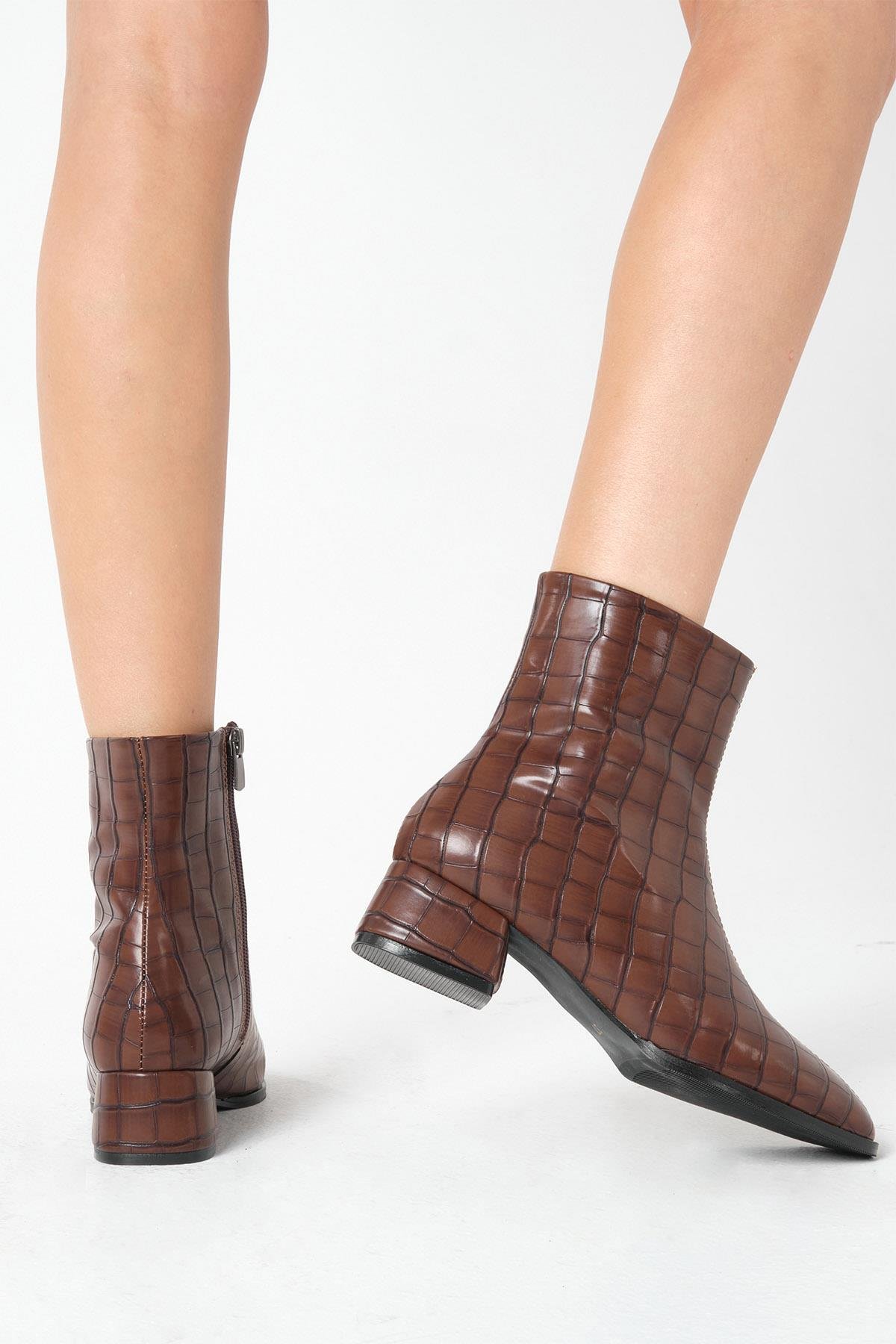 Mio Gusto Taba Renk Küt Burunlu Topuklu Bot