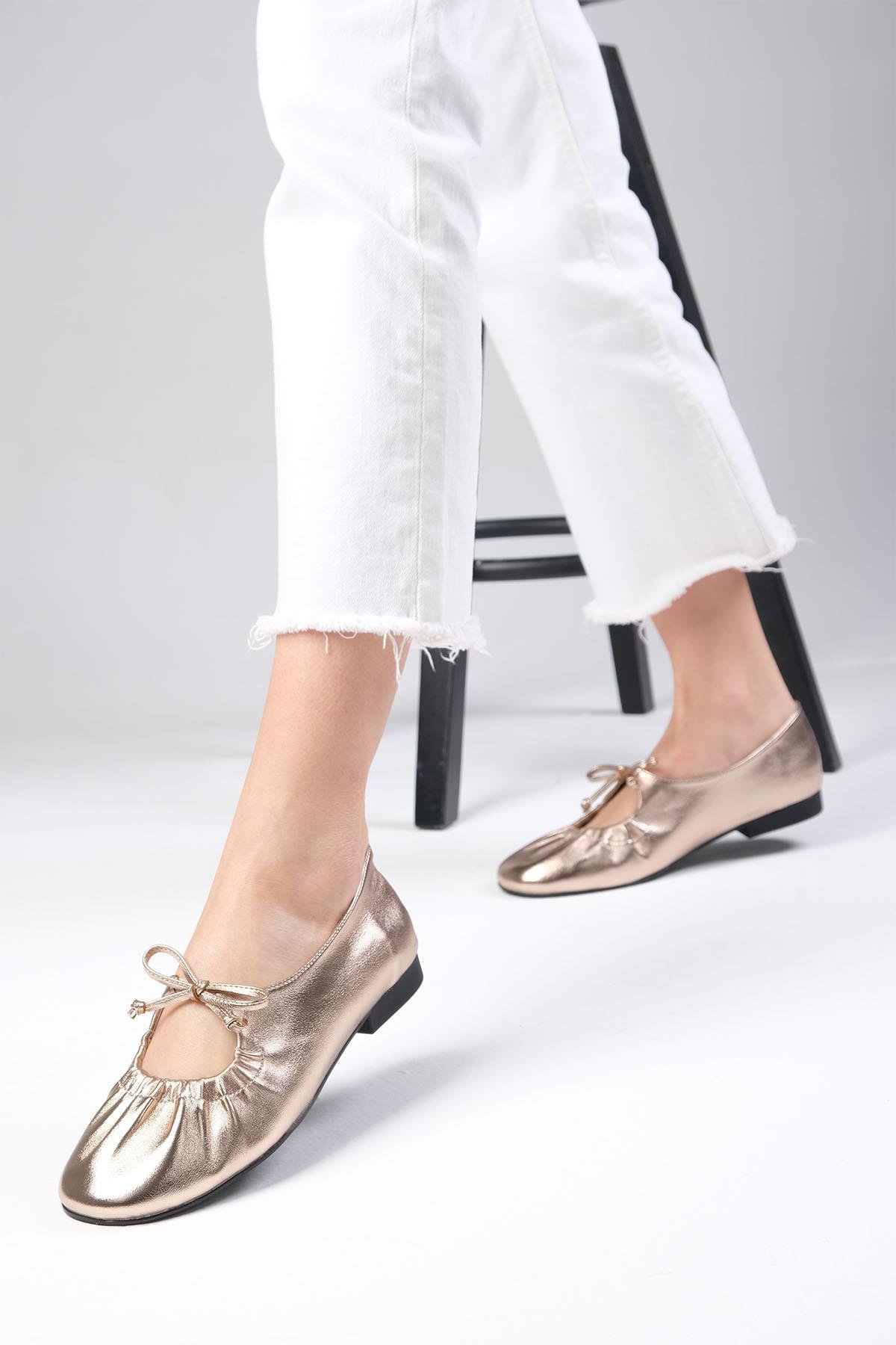 Mio Gusto Lisbet Bakır Renk Büzgülü Kadın Babet Ayakkabı Modelleri