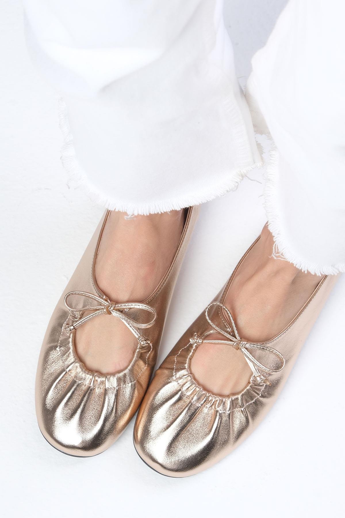 Mio Gusto Lisbet Bakır Renk Büzgülü Kadın Babet Ayakkabı Modelleri