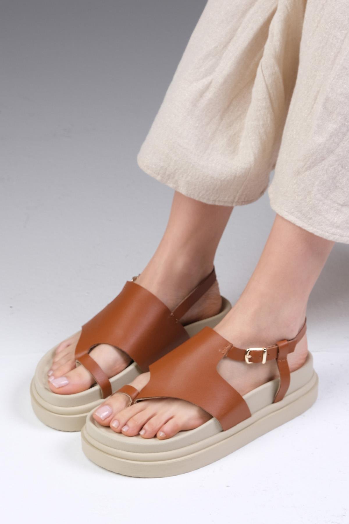 Mio Gusto Lora Hakiki Deri Taba  Renk Parmak Arası Sandalet Ayakkabı Modelleri