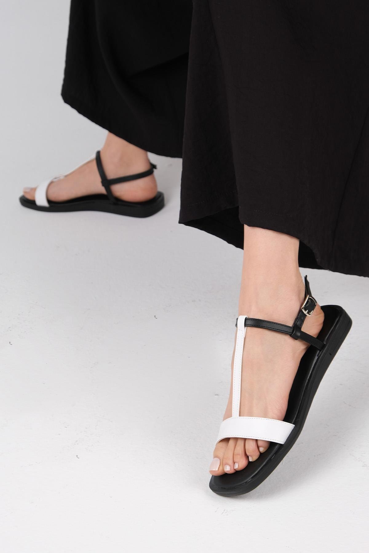 Mio Gusto Lydia Beyaz Renk Düz Sandalet Kadın Ayakkabı Modelleri