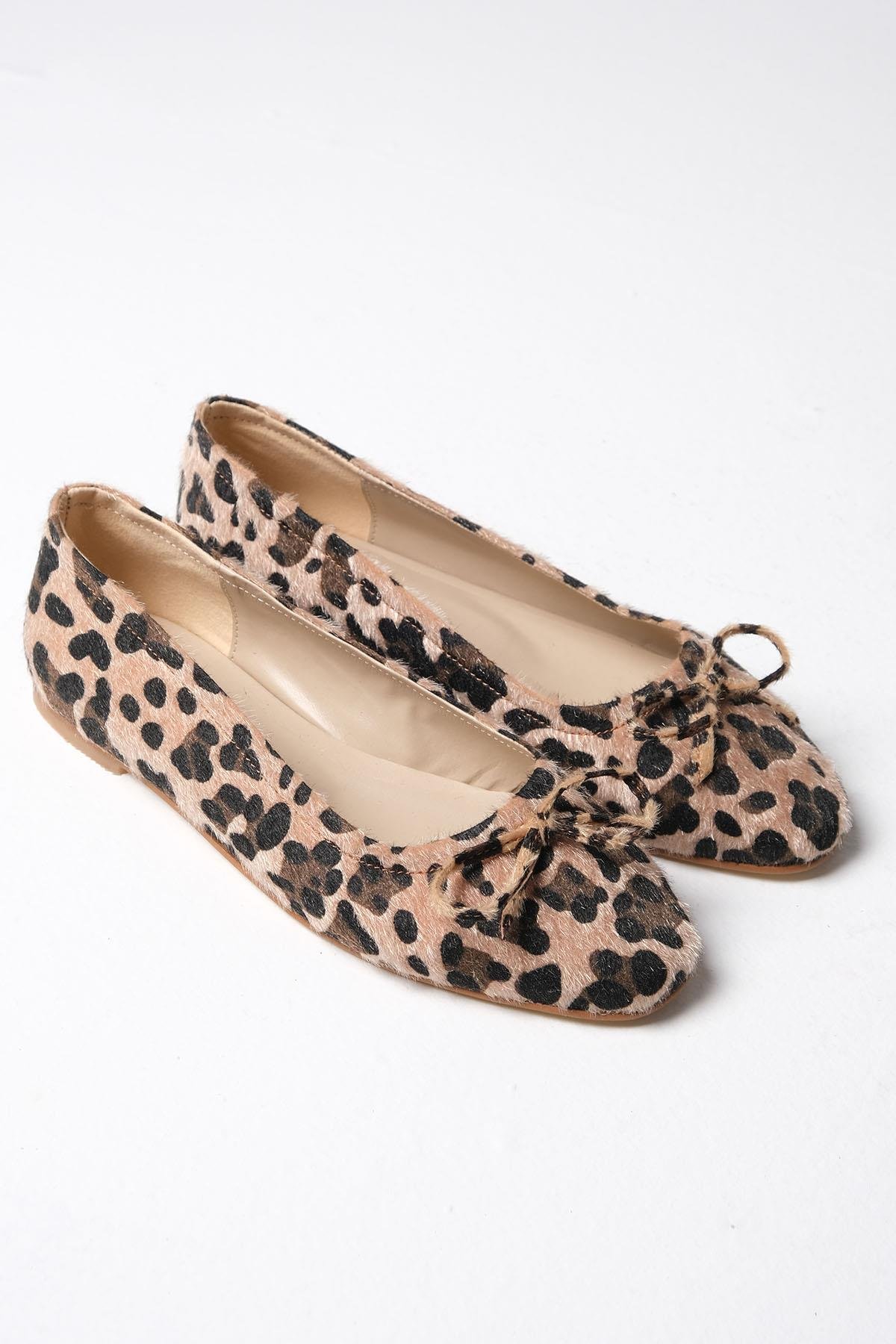 Mio Gusto Nelly Leopar Desenli Fiyonk Aksesuarlı  Babet Kadın Ayakkabı Modelleri