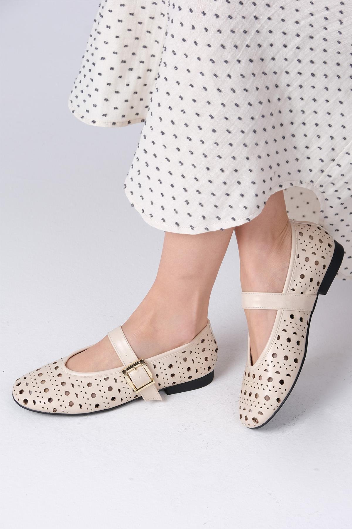 Mio Gusto Norita Ten Renk Lazerli Kadın Babet Modelleri