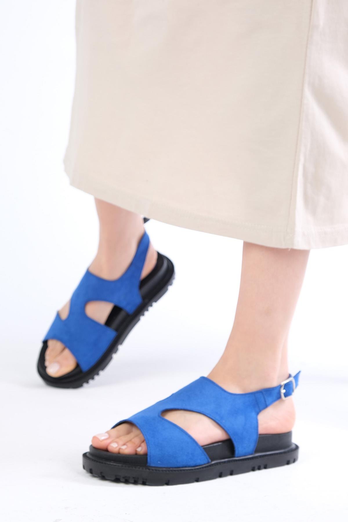 Mio Gusto Reina Saks Renk Asimetrik Kesimli Kadın Sandalet Modelleri