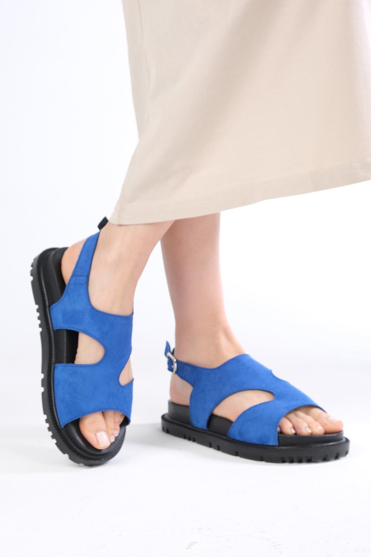 Mio Gusto Reina Saks Renk Asimetrik Kesimli Kadın Sandalet Modelleri