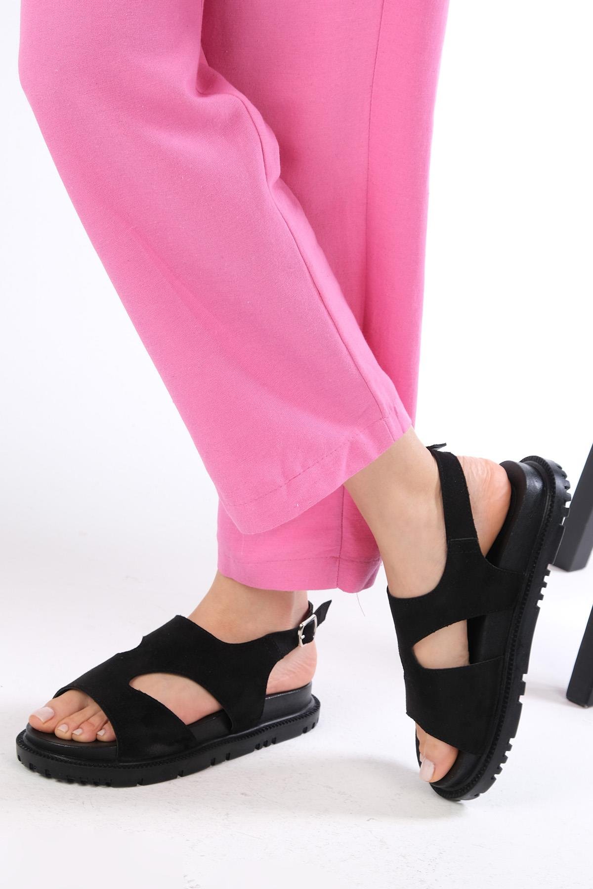 Mio Gusto Reina Siyah Renk Asimetrik Kesimli Kadın Sandalet Modelleri