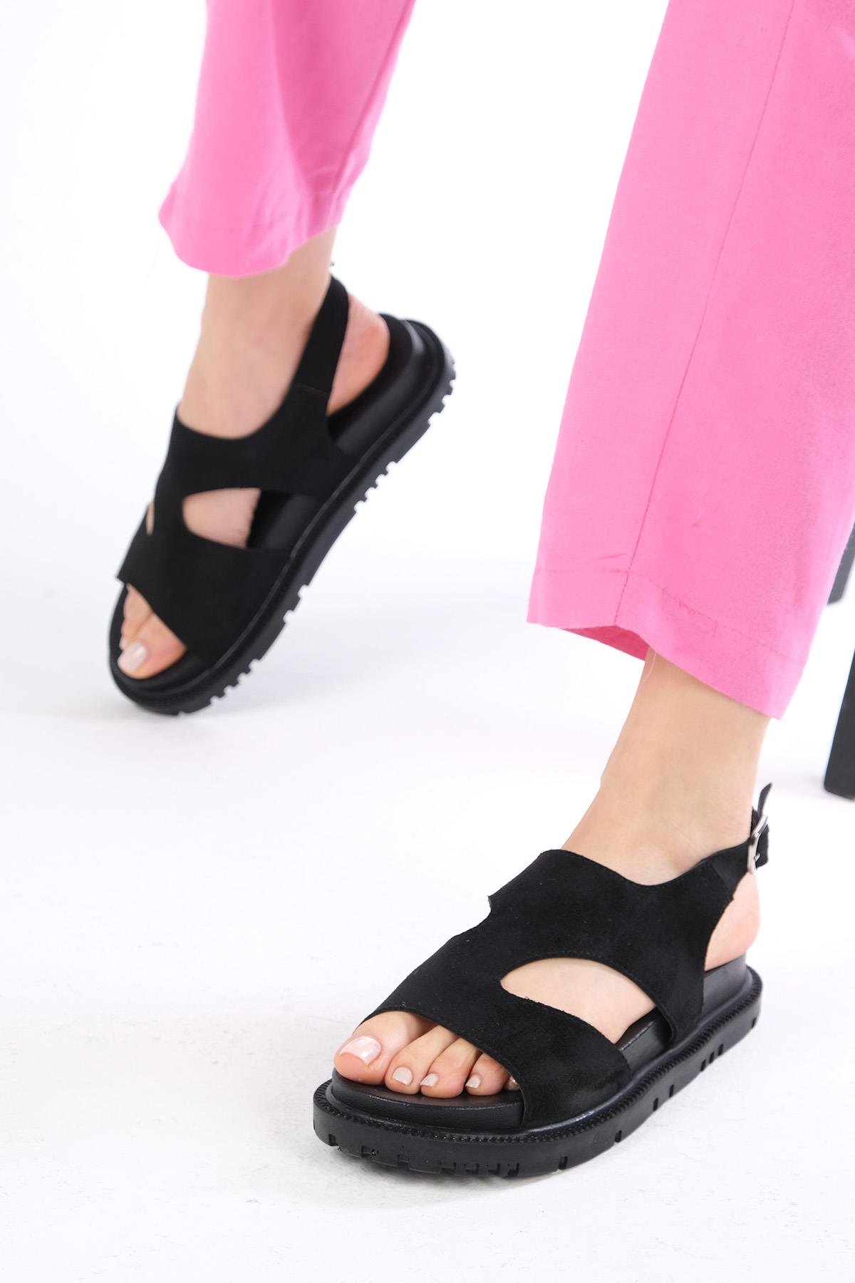 Mio Gusto Reina Siyah Renk Asimetrik Kesimli Kadın Sandalet Modelleri