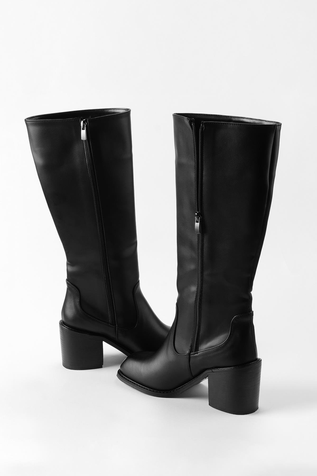 Mio Gusto Siyah Küt Burun Çizme