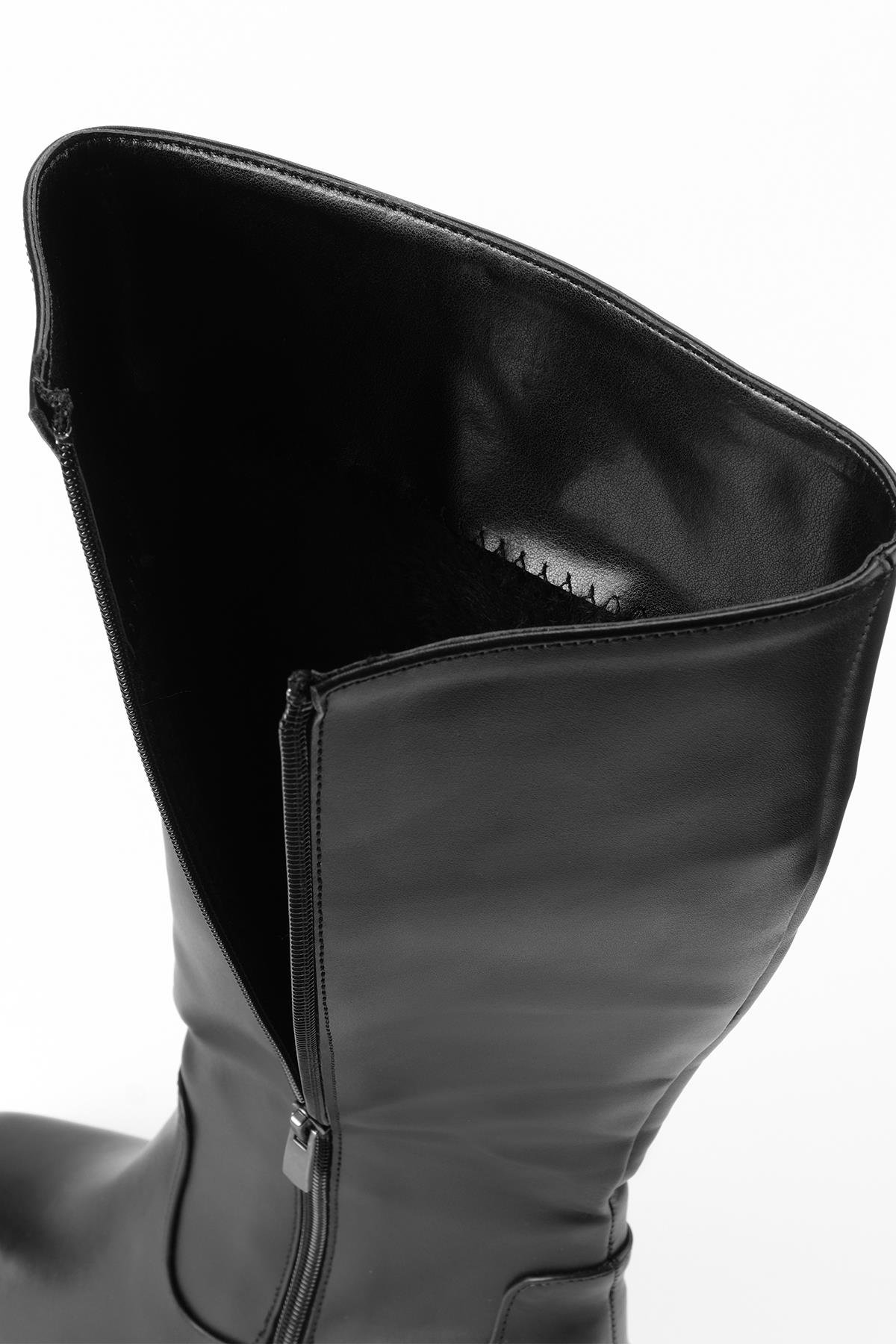 Mio Gusto Siyah Küt Burun Çizme