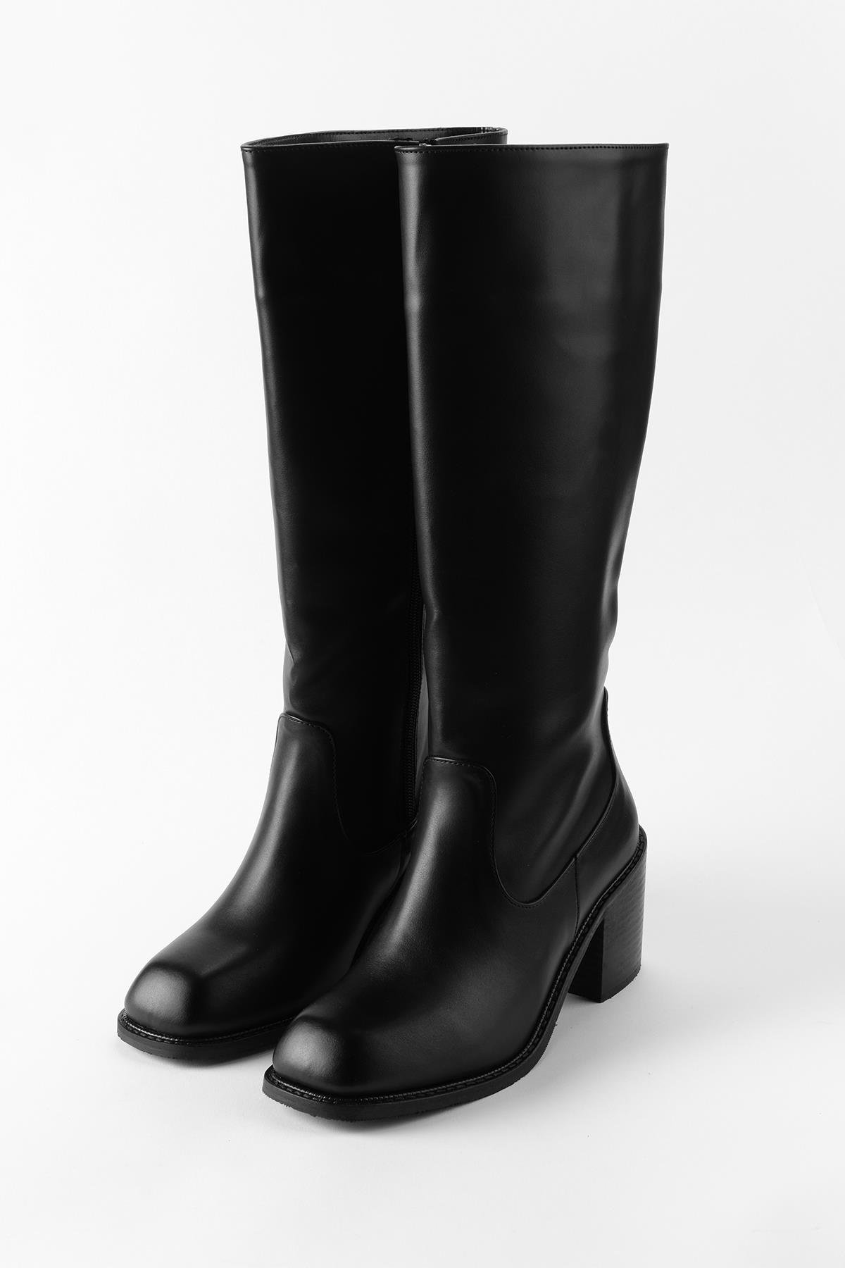 Mio Gusto Siyah Küt Burun Çizme